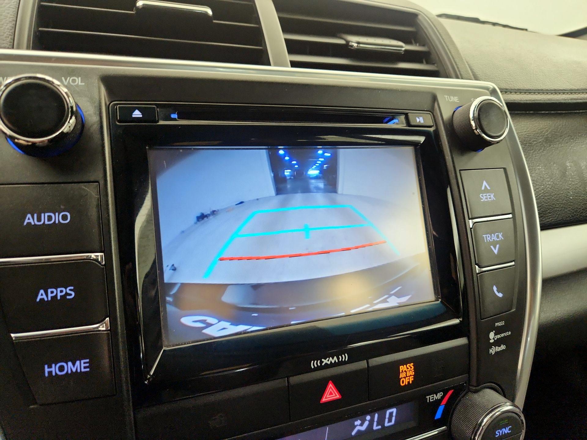 Thumbnail: 2016 Toyota Camry - 14