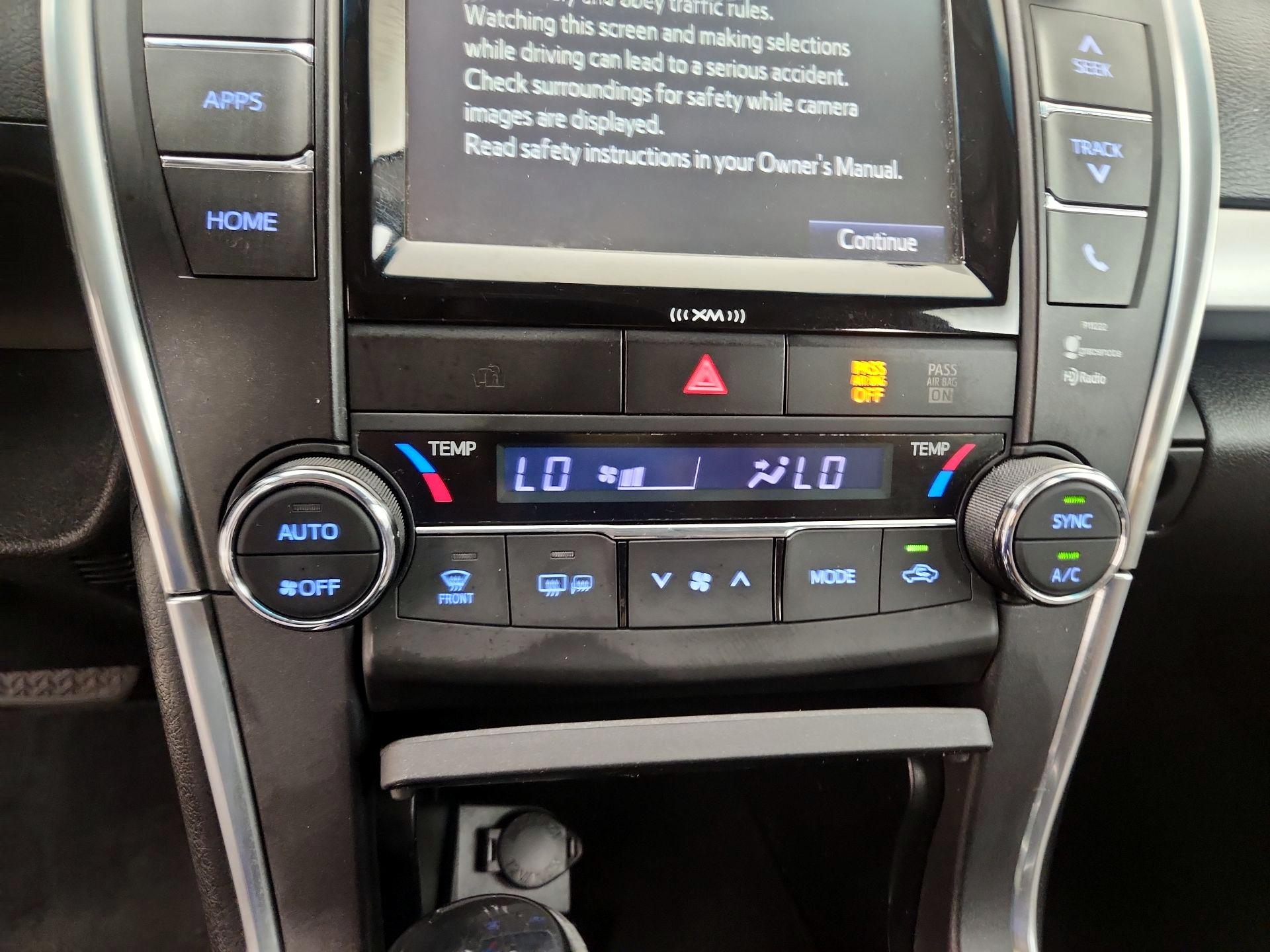 Thumbnail: 2016 Toyota Camry - 16