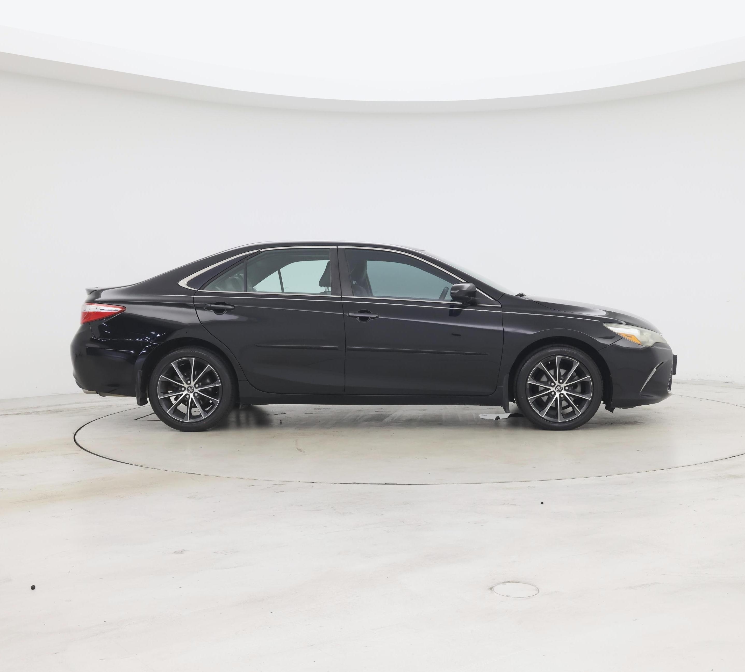Thumbnail: 2016 Toyota Camry - 7