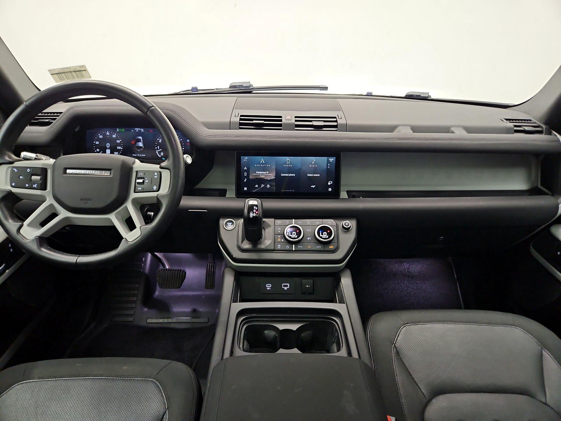 Thumbnail: 2020 Land Rover Defender - 9