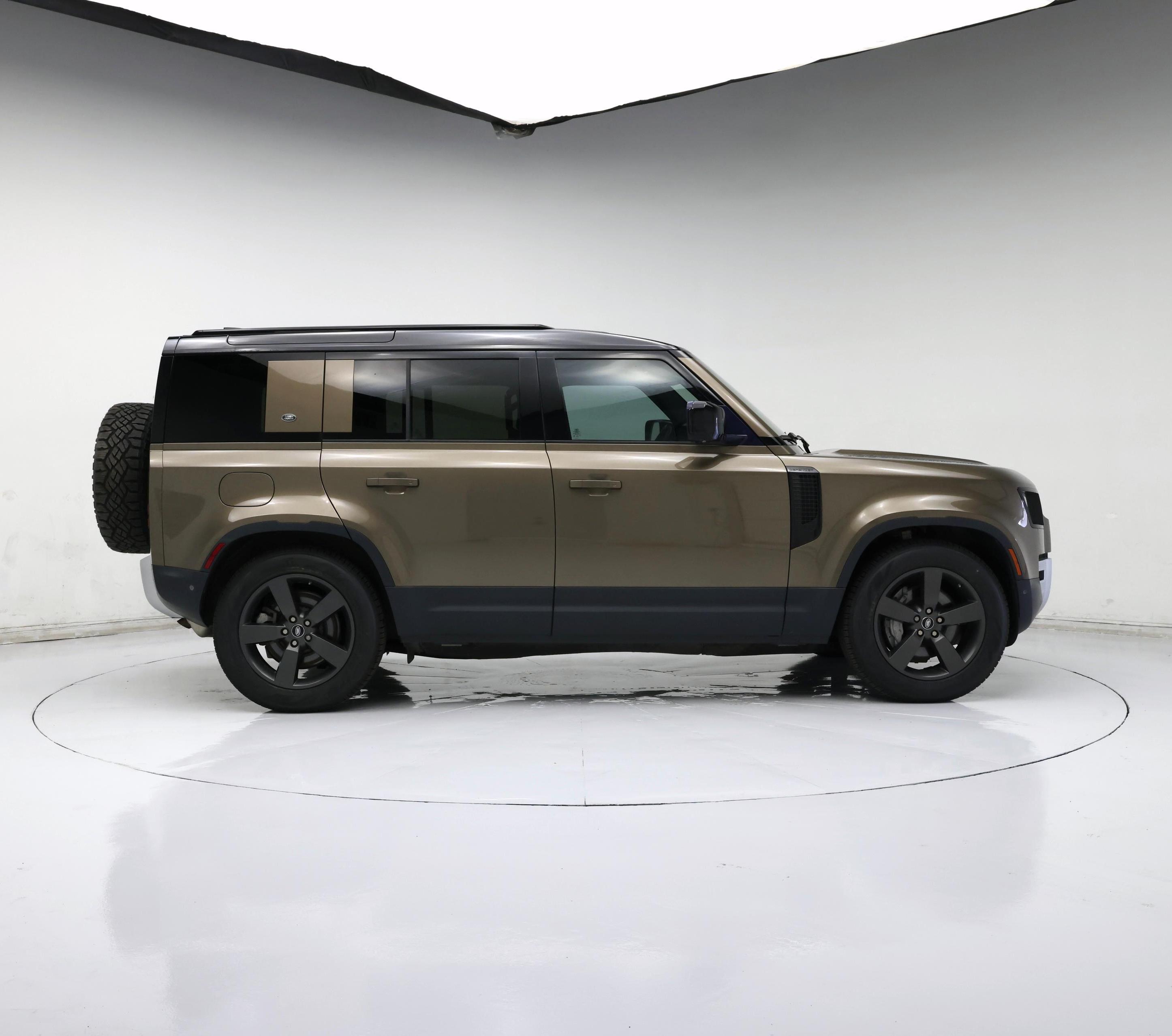 Thumbnail: 2020 Land Rover Defender - 7