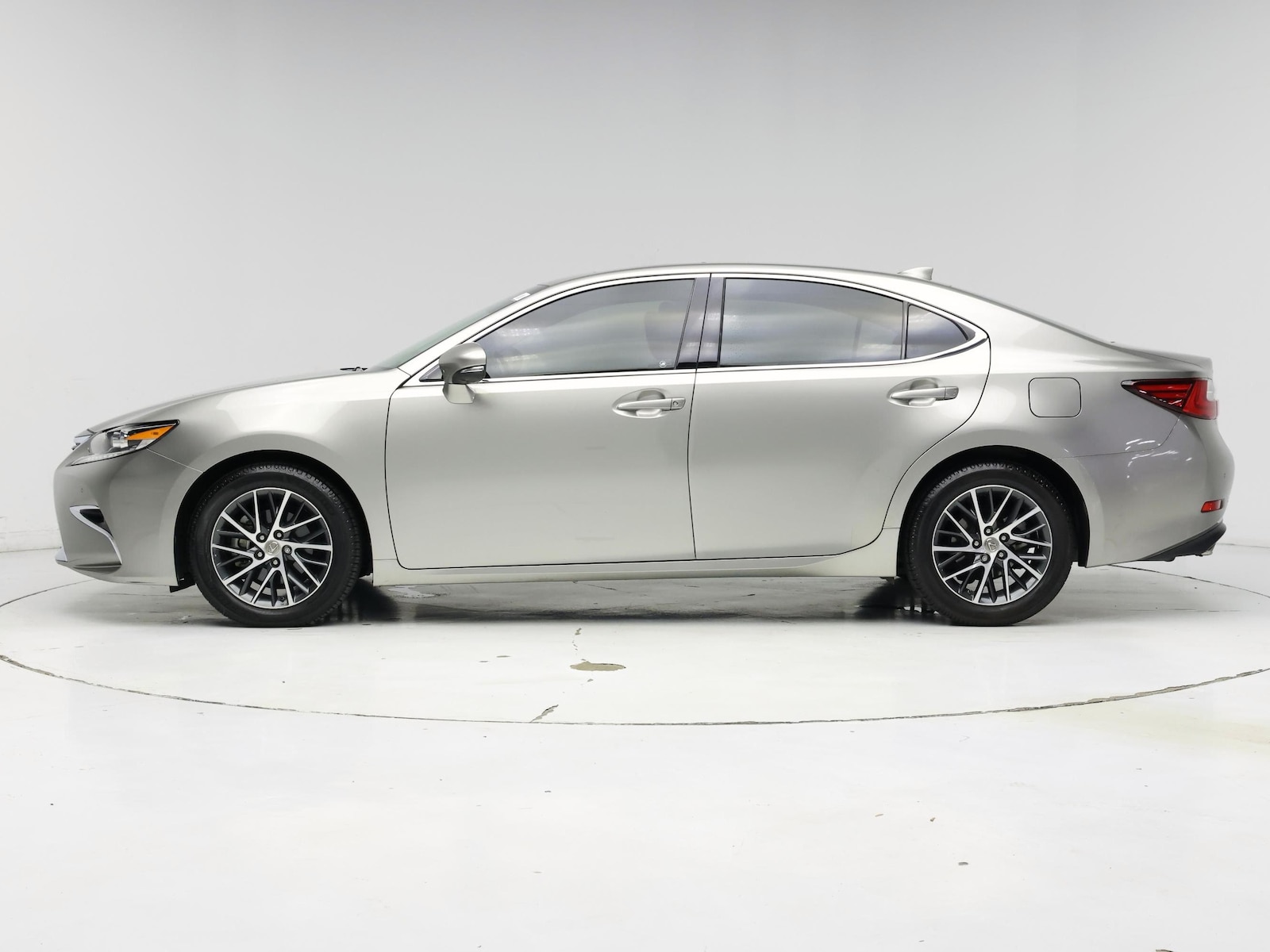 2018 Lexus ES 350 - Photo 4