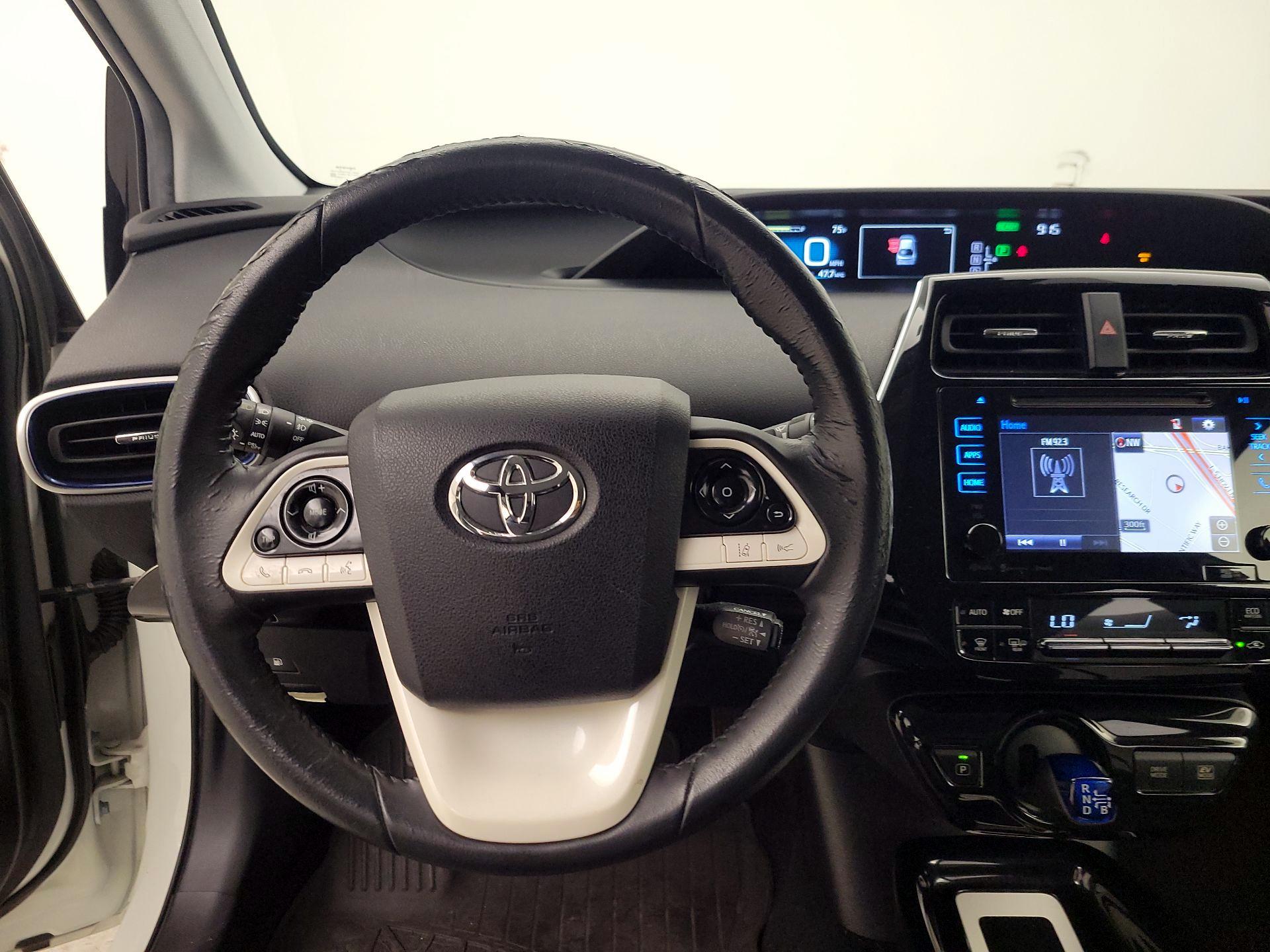 Thumbnail: 2016 Toyota Prius - 10