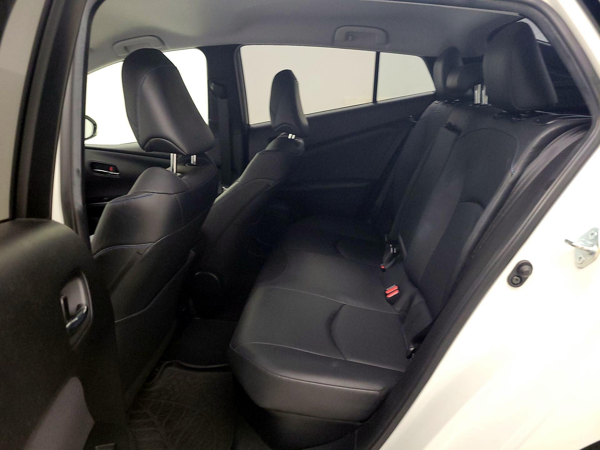 Thumbnail: 2016 Toyota Prius - 20