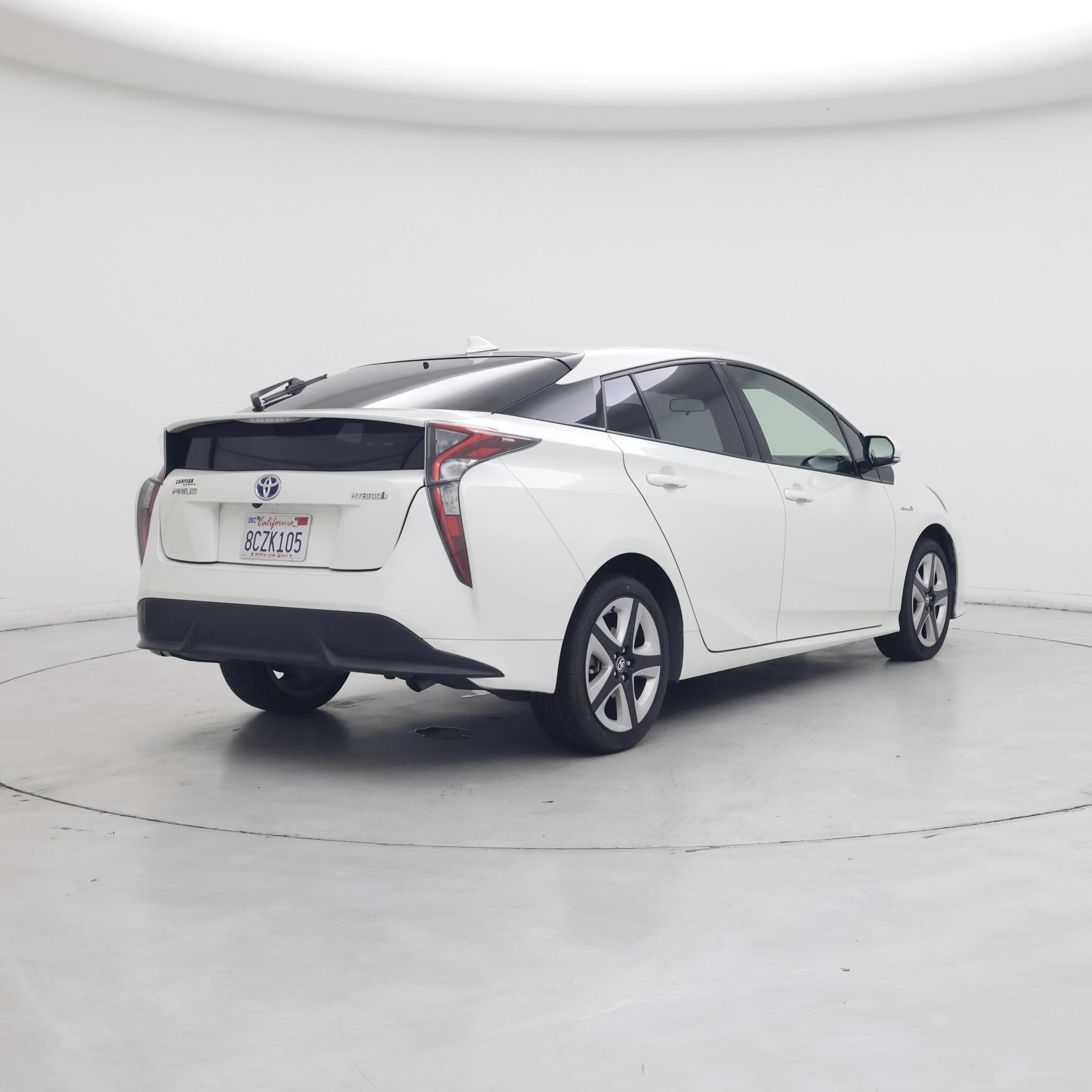 Thumbnail: 2016 Toyota Prius - 8
