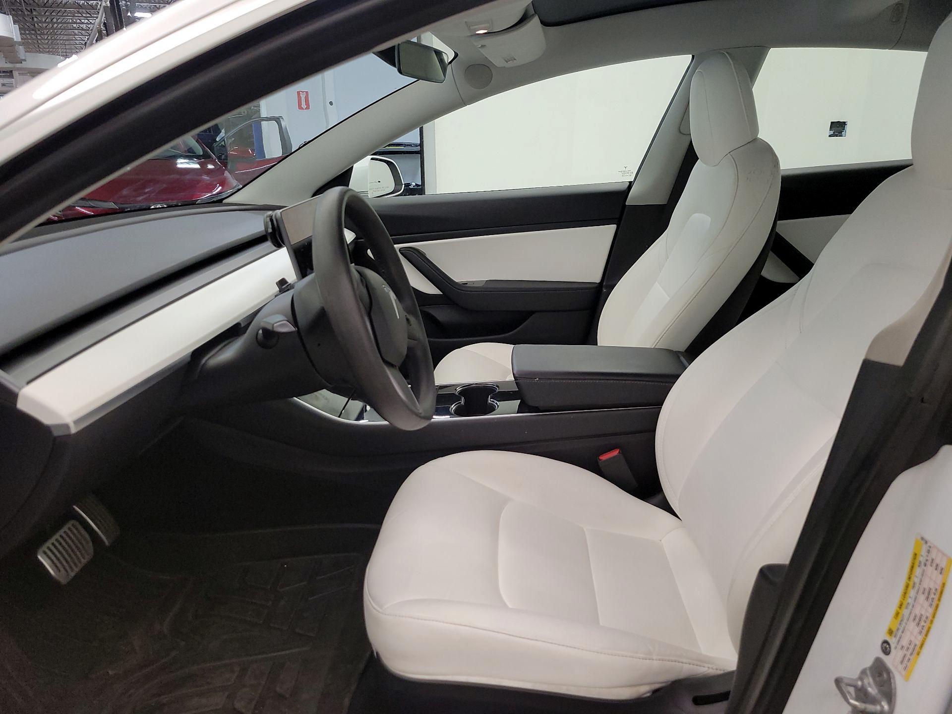 Thumbnail: 2020 Tesla Model 3 - 11
