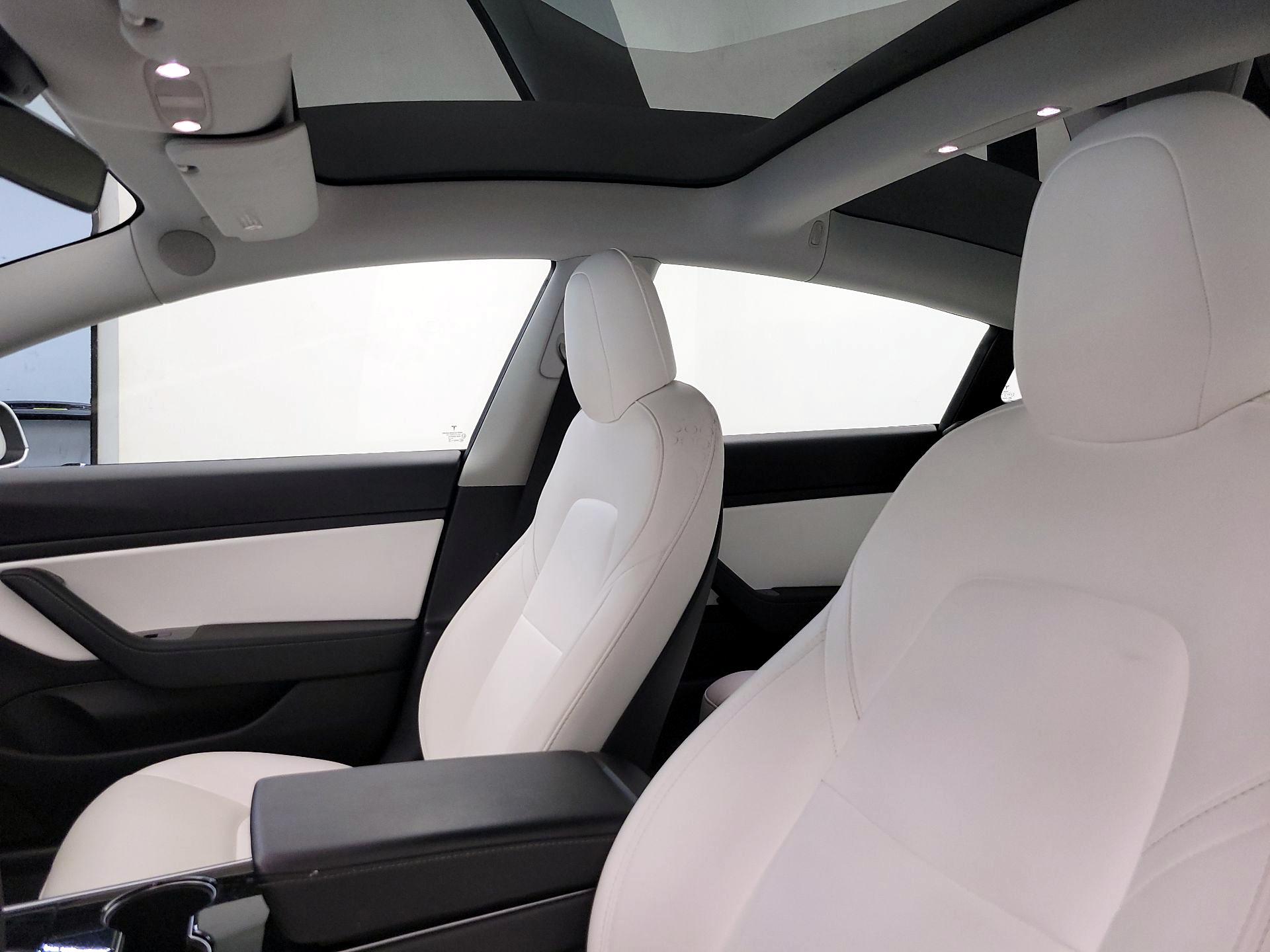 Thumbnail: 2020 Tesla Model 3 - 18
