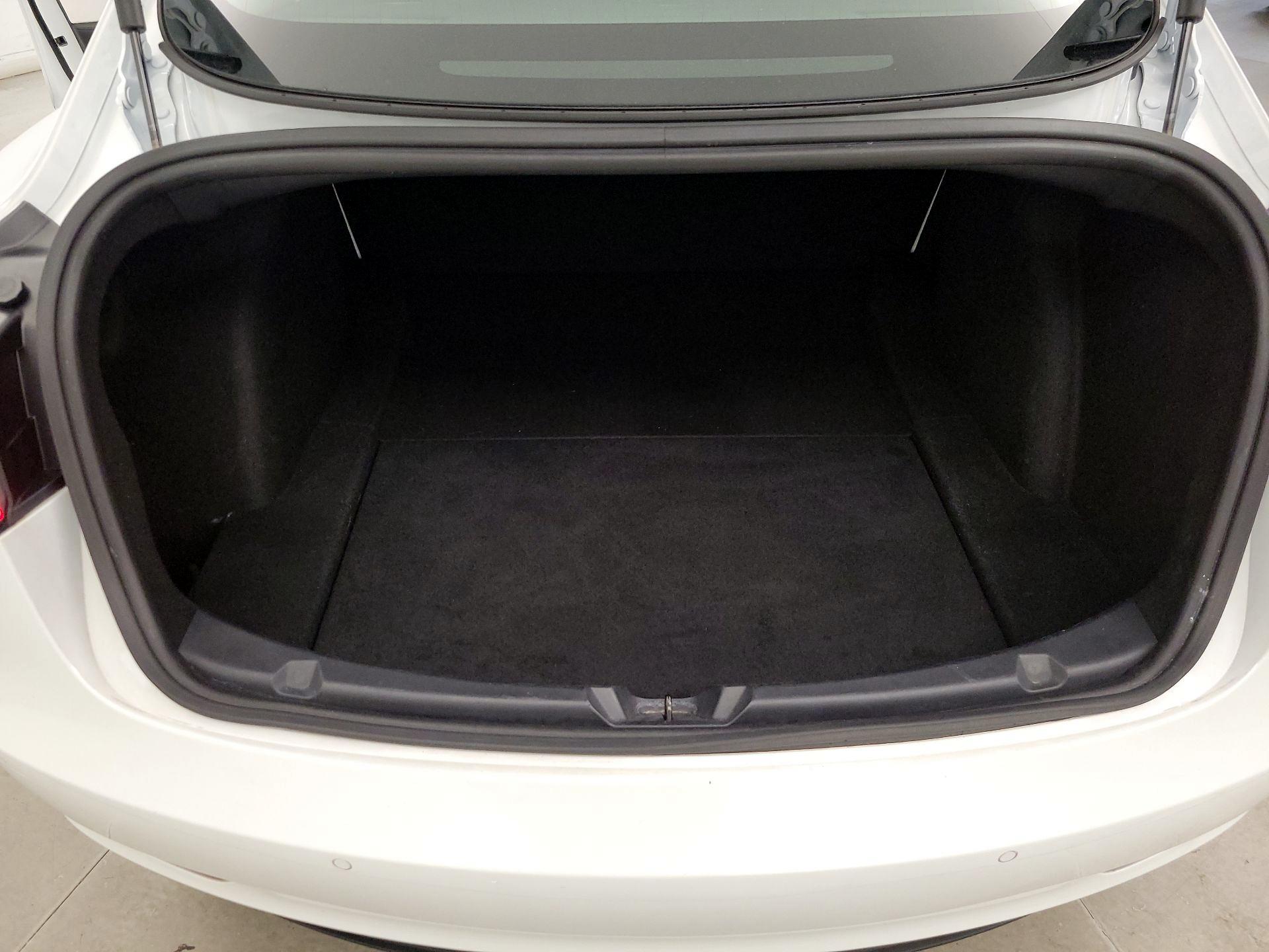 Thumbnail: 2020 Tesla Model 3 - 20
