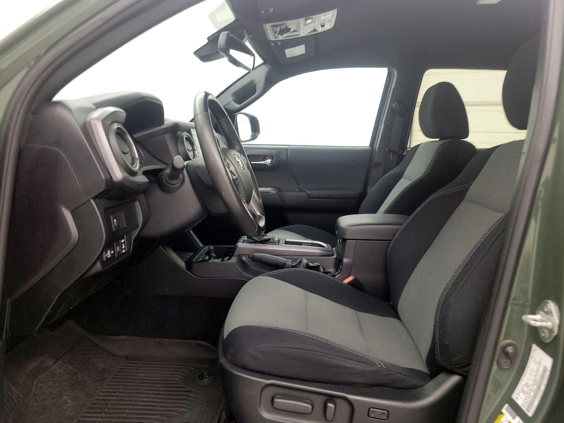 Thumbnail: 2021 Toyota Tacoma - 11