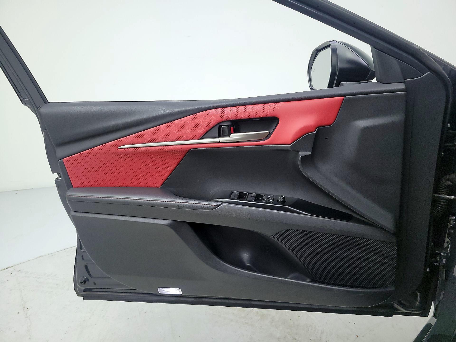 Thumbnail: 2025 Toyota Camry - 12