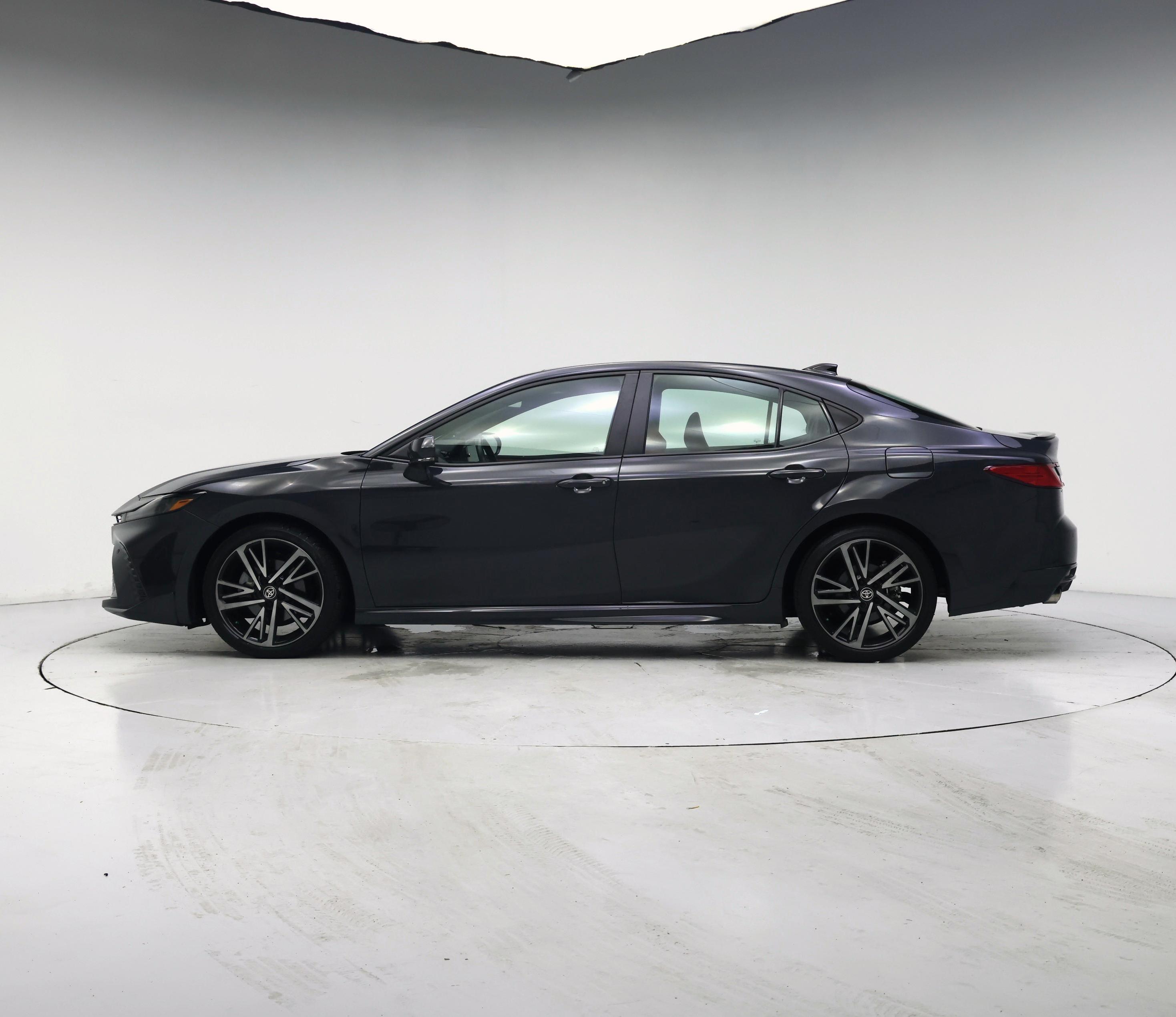 Thumbnail: 2025 Toyota Camry - 3