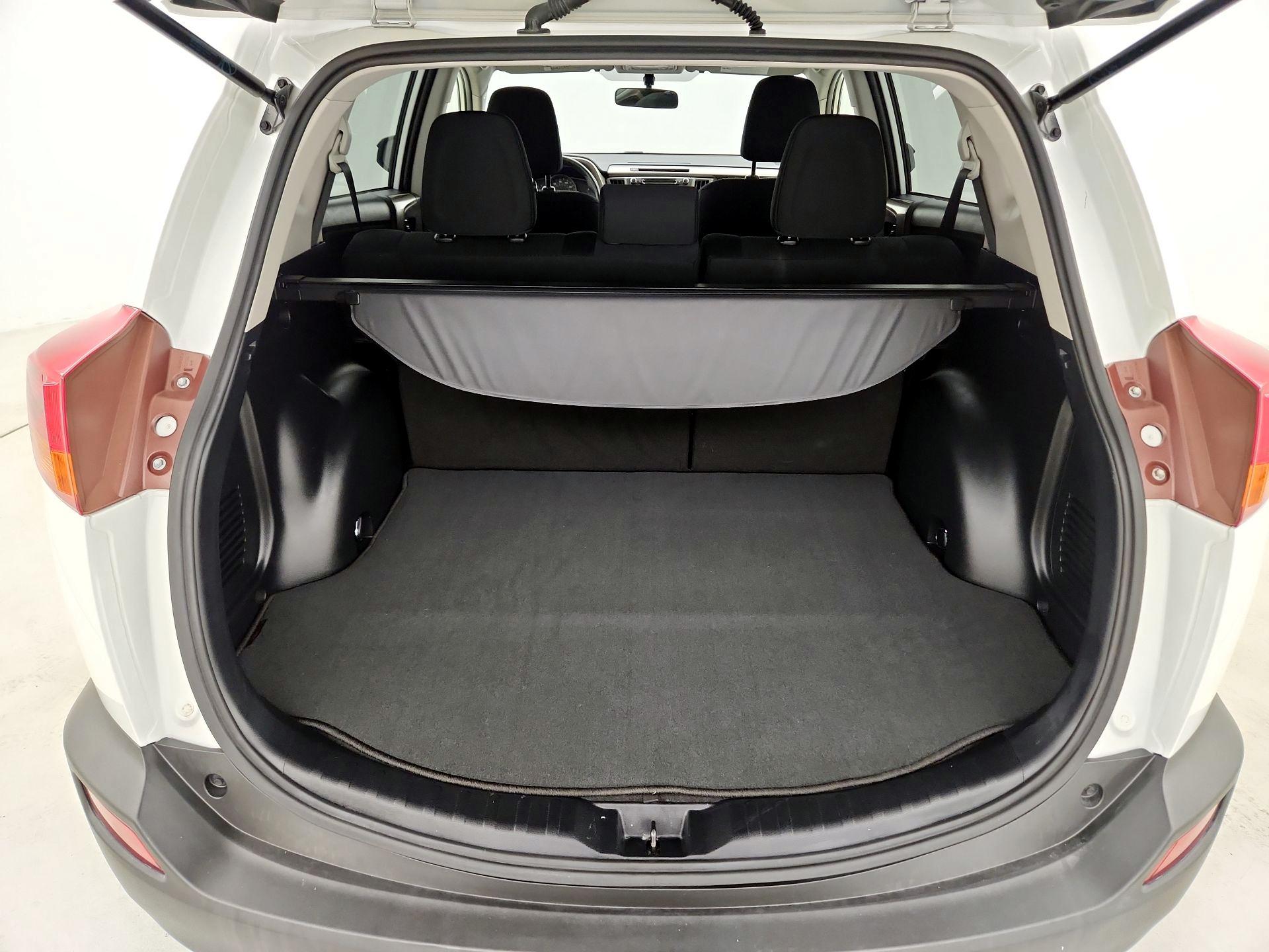 Thumbnail: 2015 Toyota RAV4 - 20
