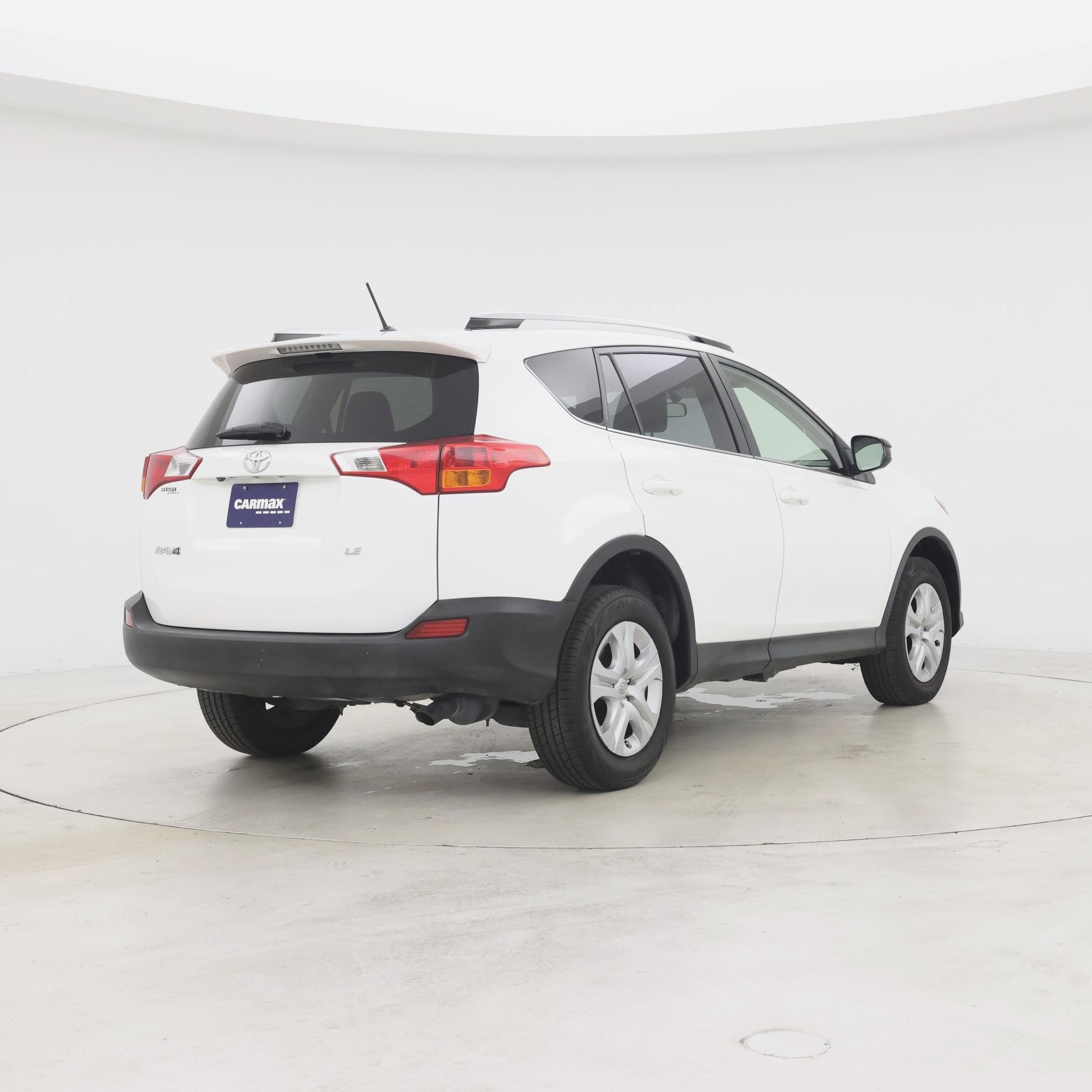 Thumbnail: 2015 Toyota RAV4 - 8