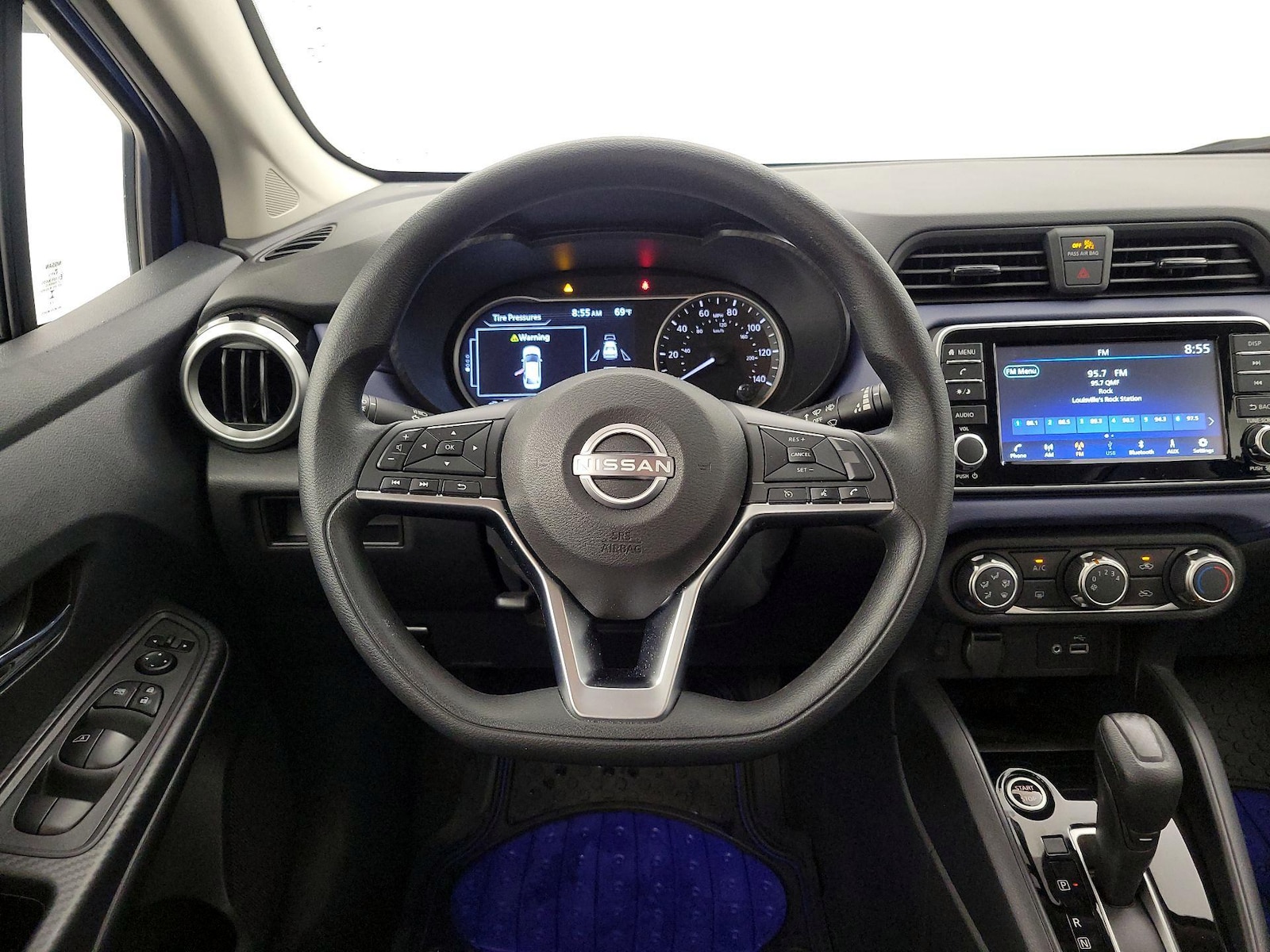 2024 Nissan Versa Sedan SV - Photo 11