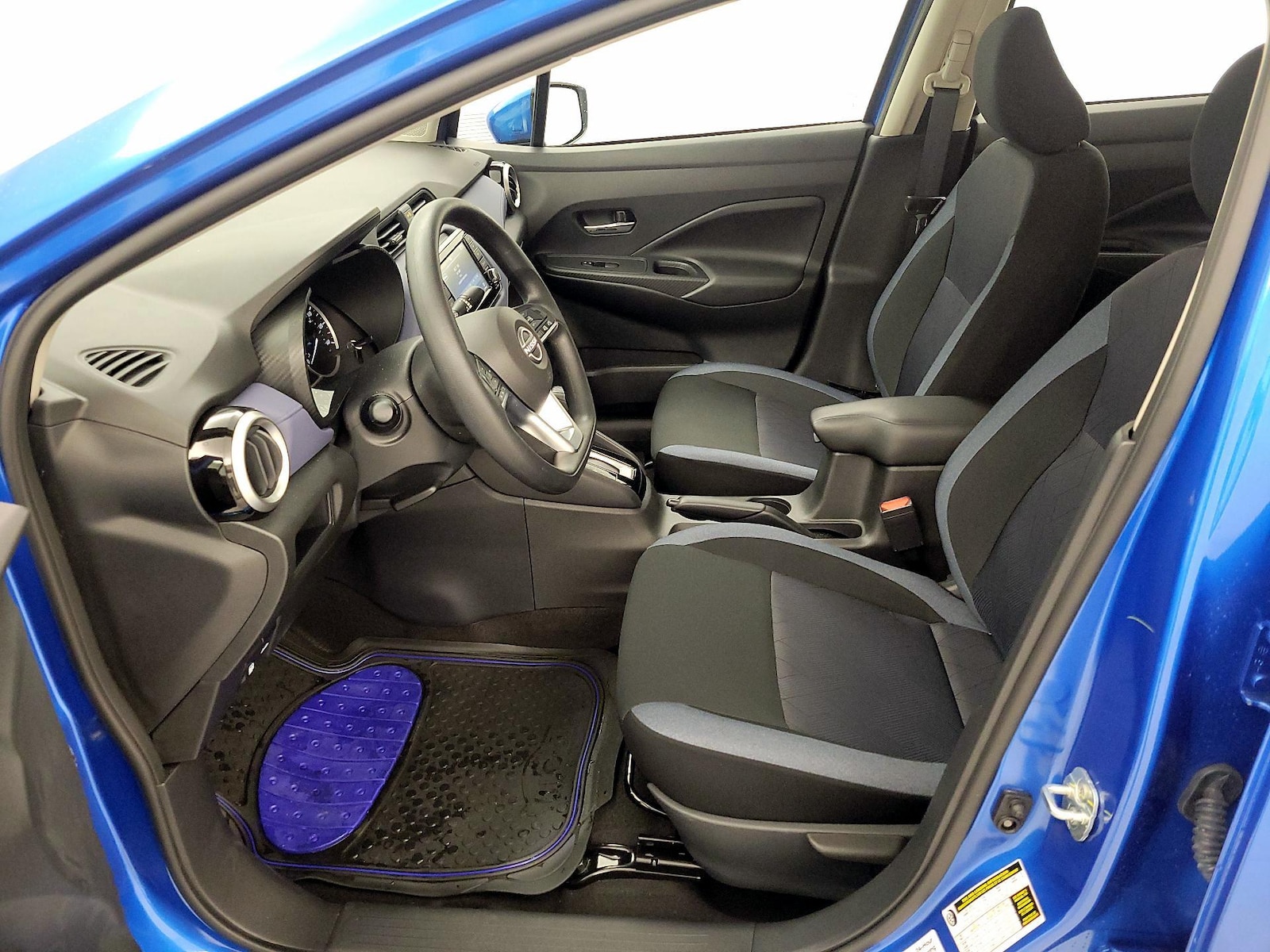 2024 Nissan Versa Sedan SV - Photo 12