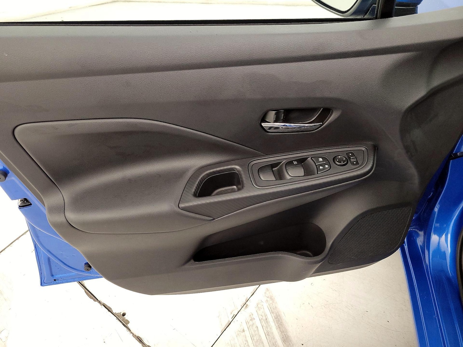 2024 Nissan Versa Sedan SV - Photo 13