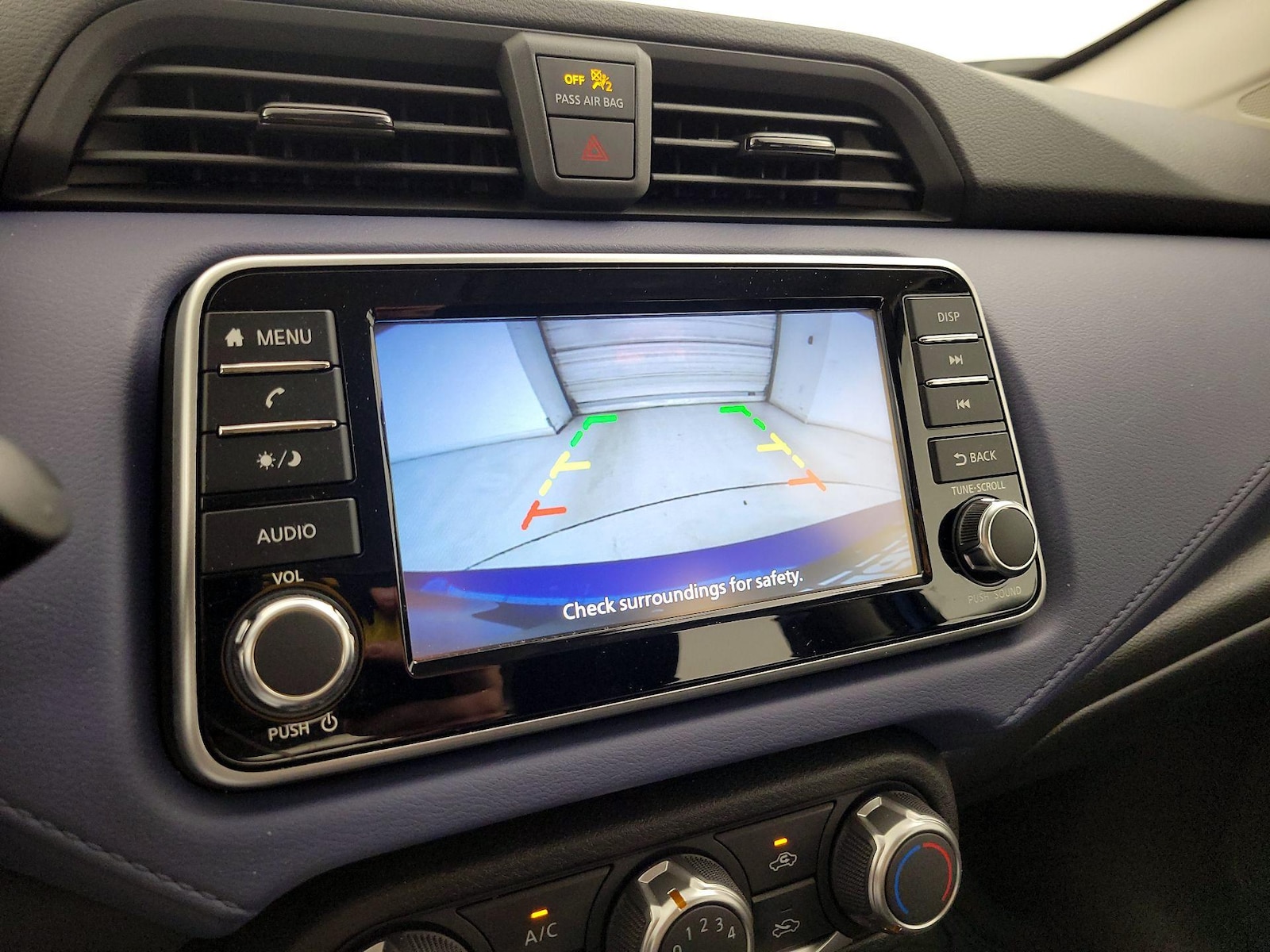 2024 Nissan Versa Sedan SV - Photo 15