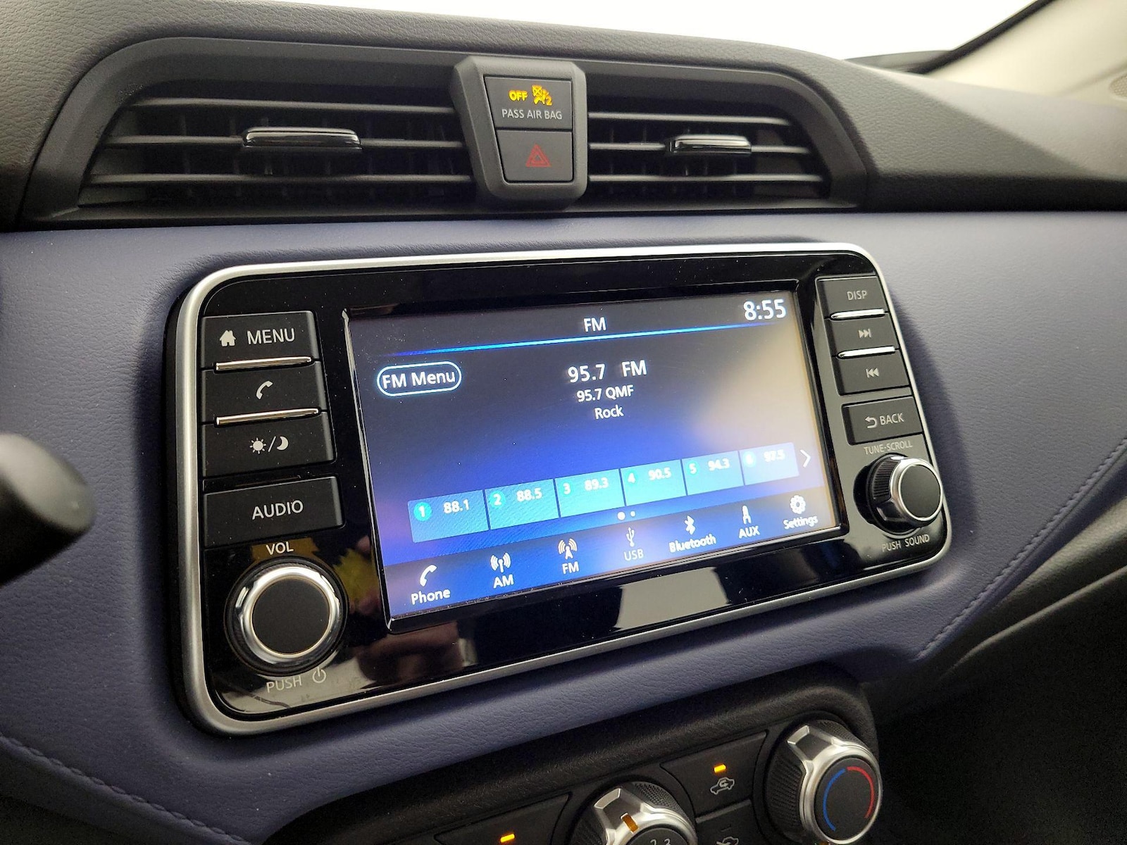 2024 Nissan Versa Sedan SV - Photo 16