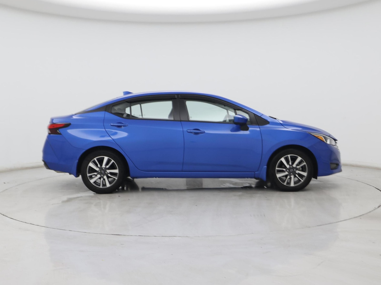 2024 Nissan Versa Sedan SV - Photo 8