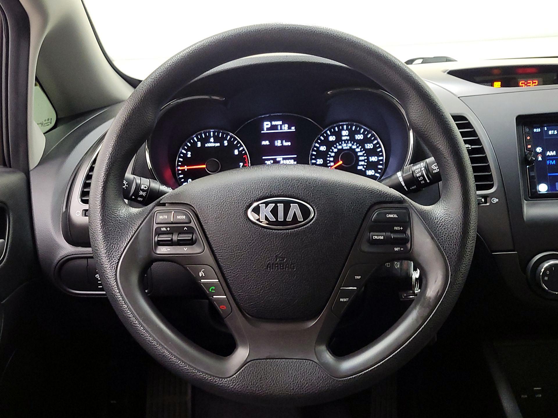 Thumbnail: 2018 Kia Forte - 10