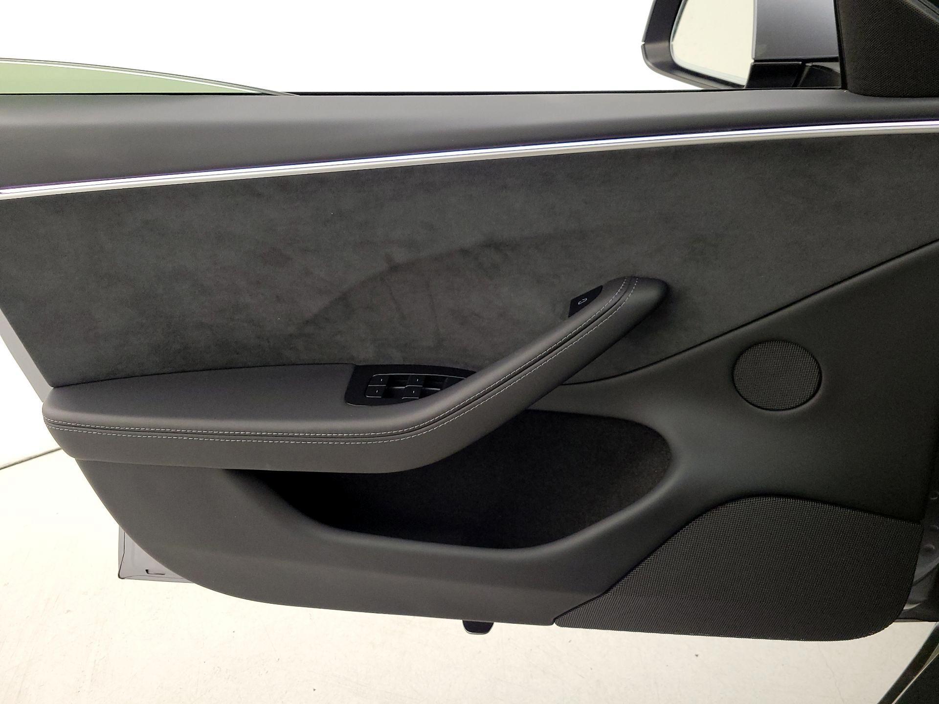 Thumbnail: 2025 Tesla Model 3 - 12