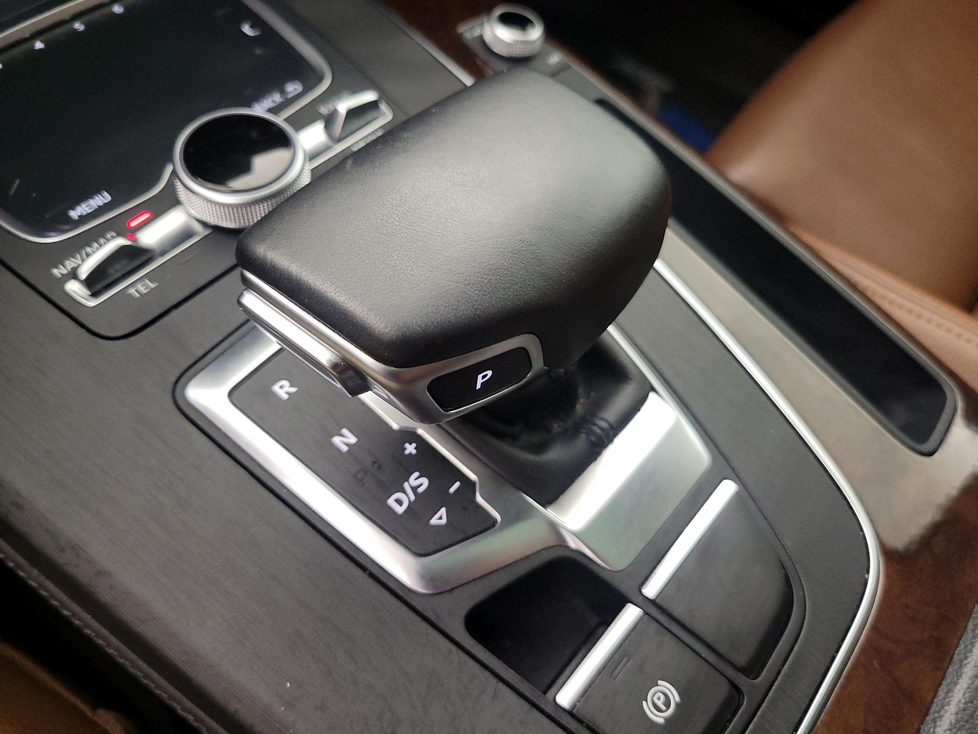 Thumbnail: 2020 Audi Q5 - 18