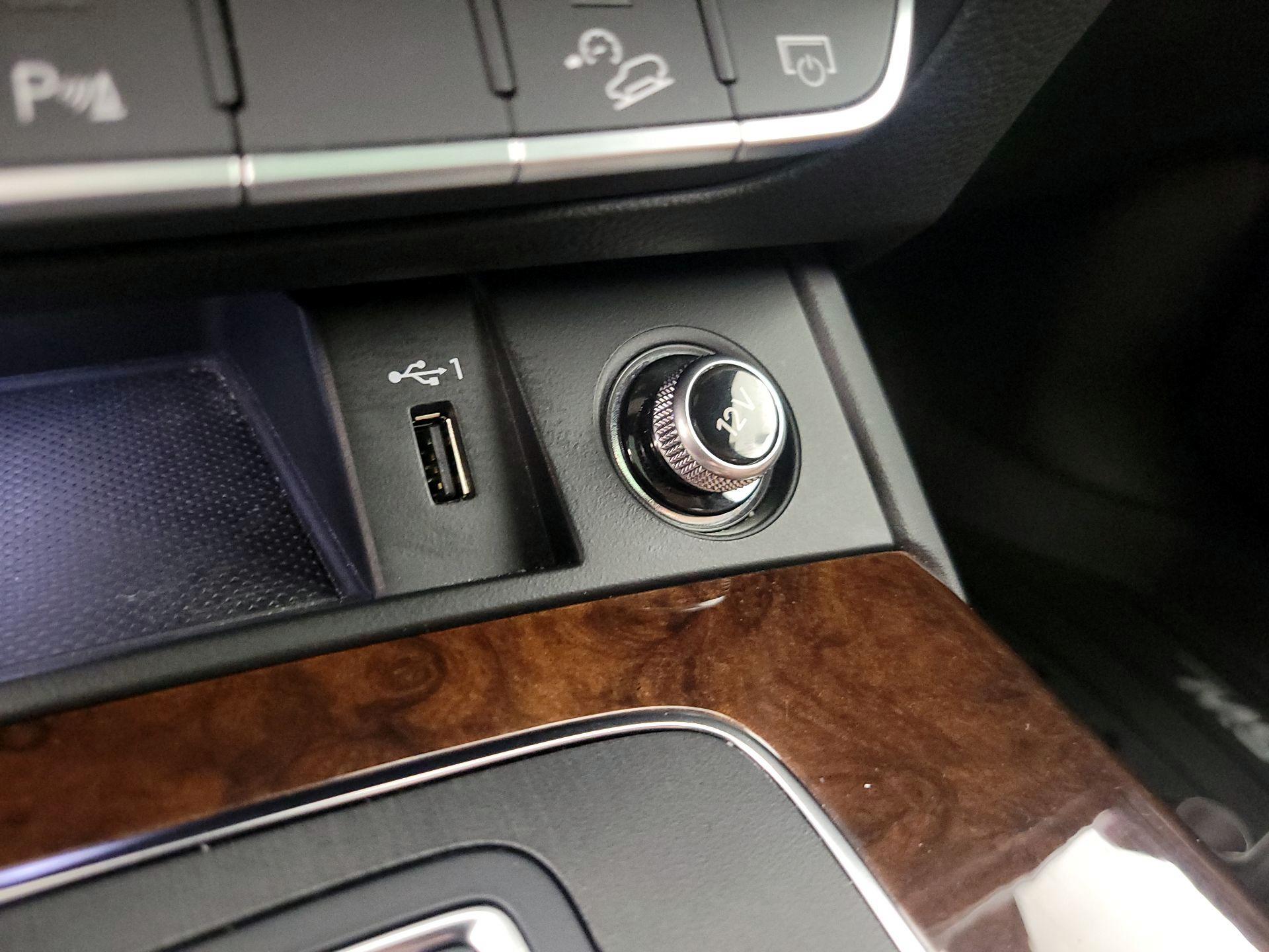 Thumbnail: 2020 Audi Q5 - 19