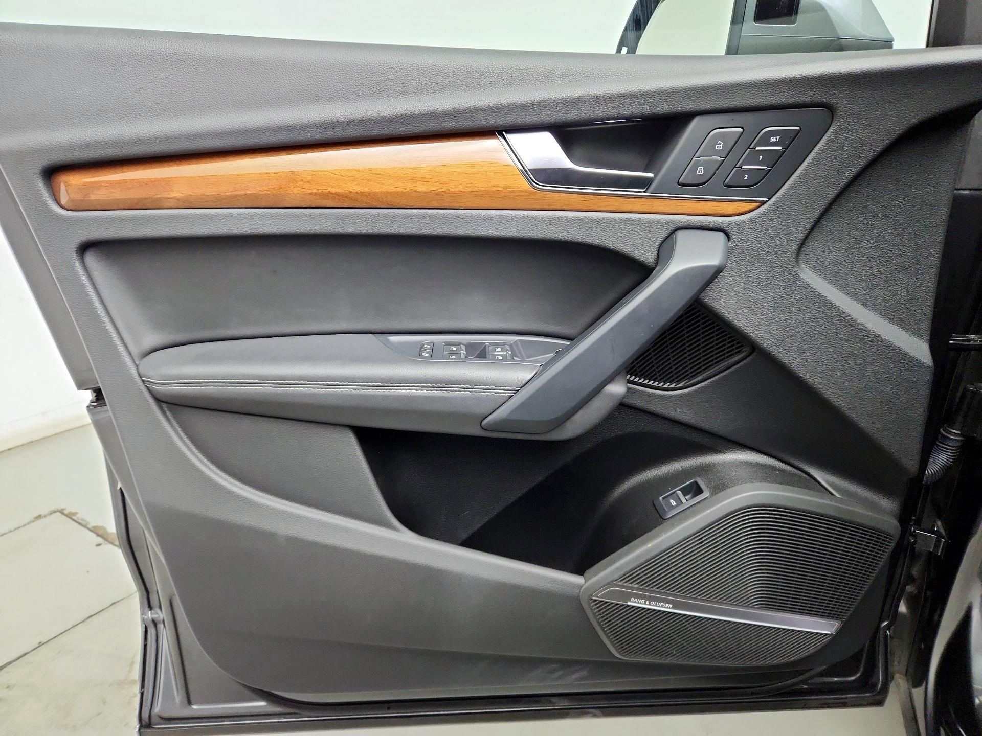Thumbnail: 2023 Audi Q5 - 12