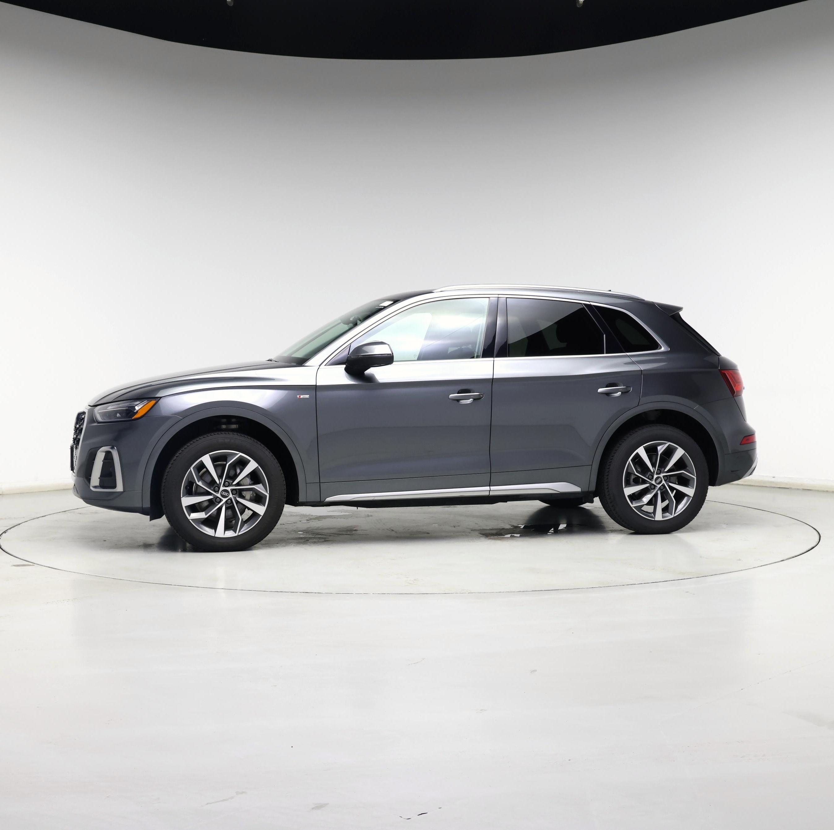 Thumbnail: 2023 Audi Q5 - 3