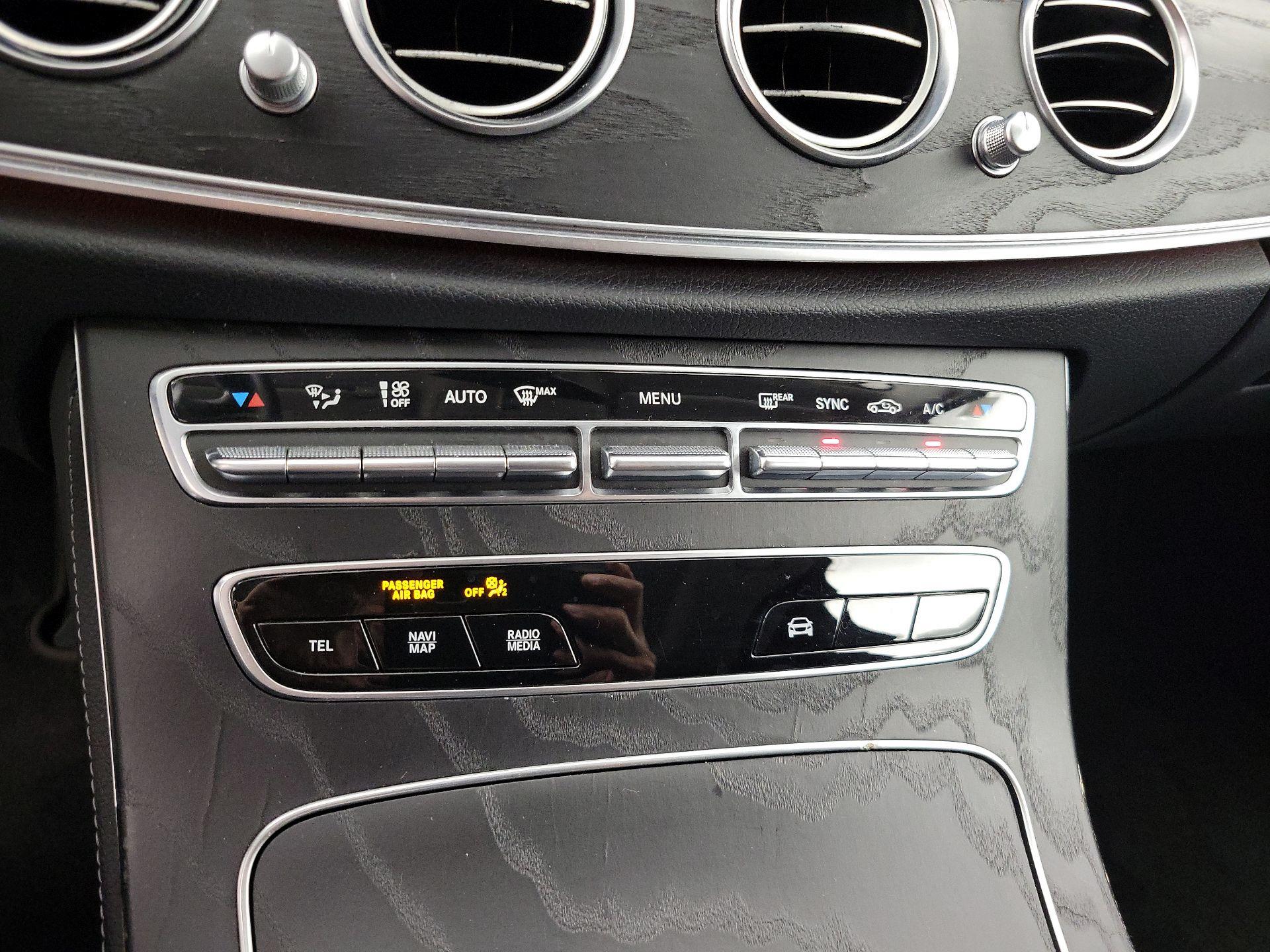 Thumbnail: 2021 Mercedes-Benz E-Class - 17
