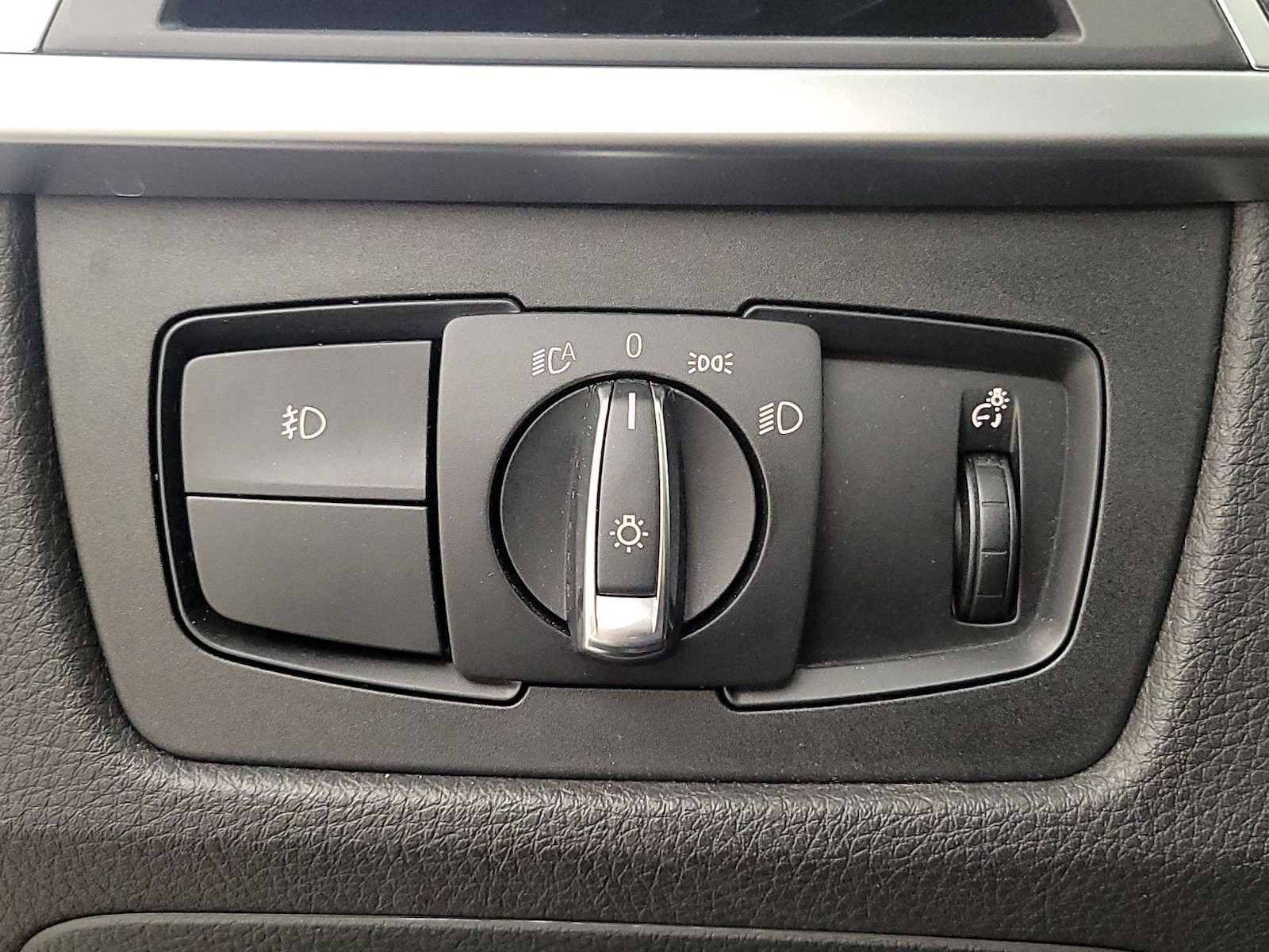 2017 BMW 3 Series 330i - Photo 14