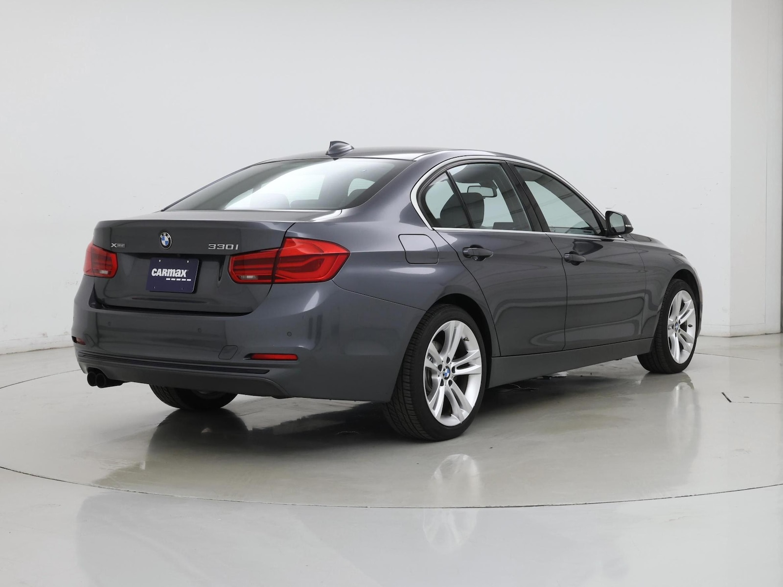 2017 BMW 3 Series 330i - Photo 9