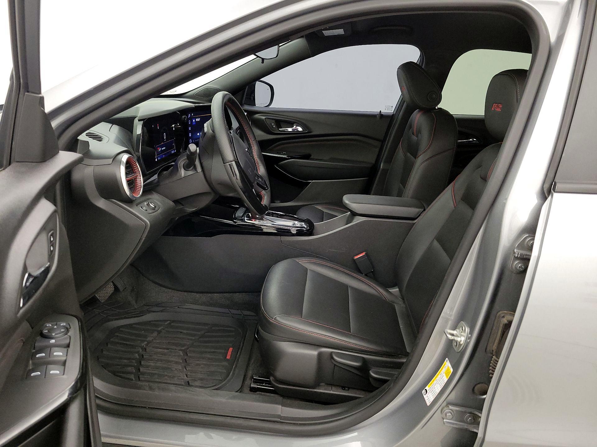 Thumbnail: 2025 Chevrolet Trax - 11