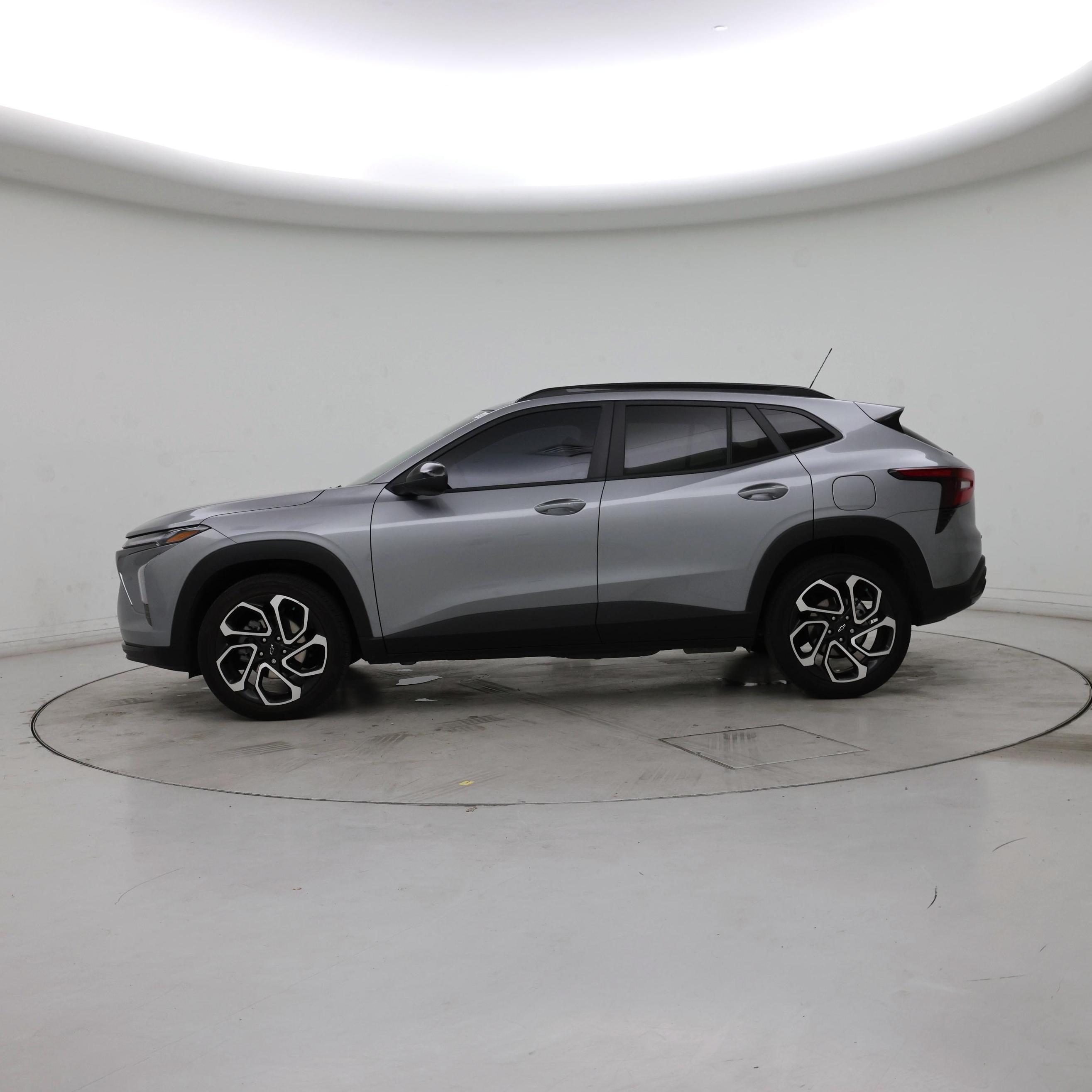 Thumbnail: 2025 Chevrolet Trax - 3