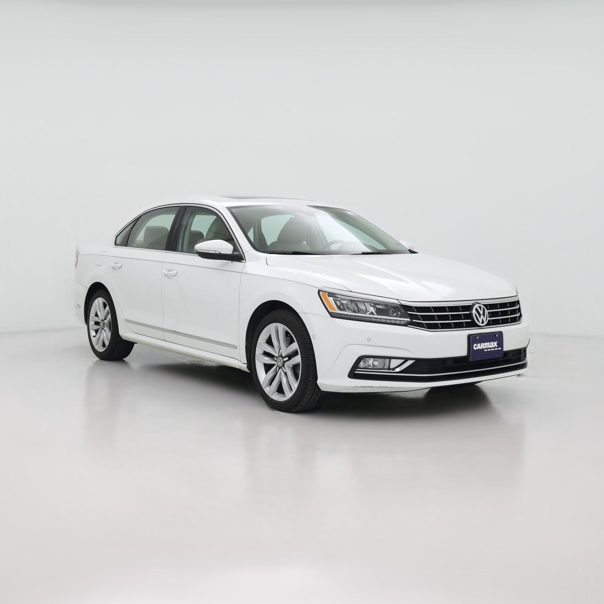 Thumbnail: 2017 Volkswagen Passat - 1