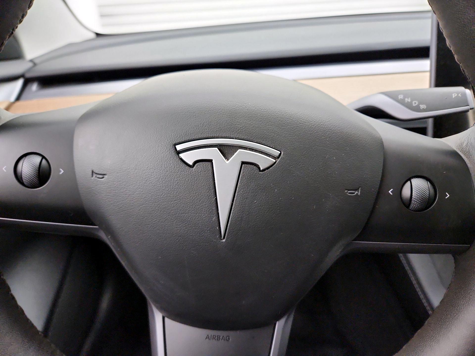 Thumbnail: 2023 Tesla Model 3 - 10