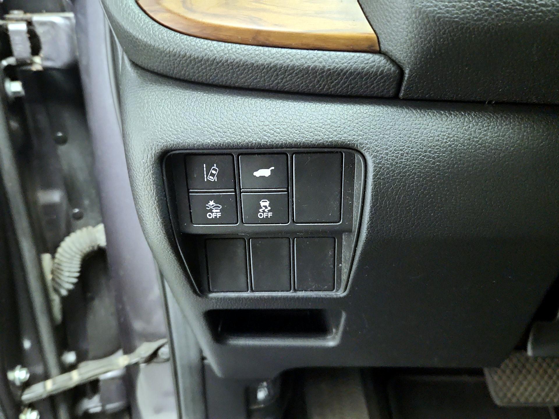Thumbnail: 2017 Honda CR-V - 13