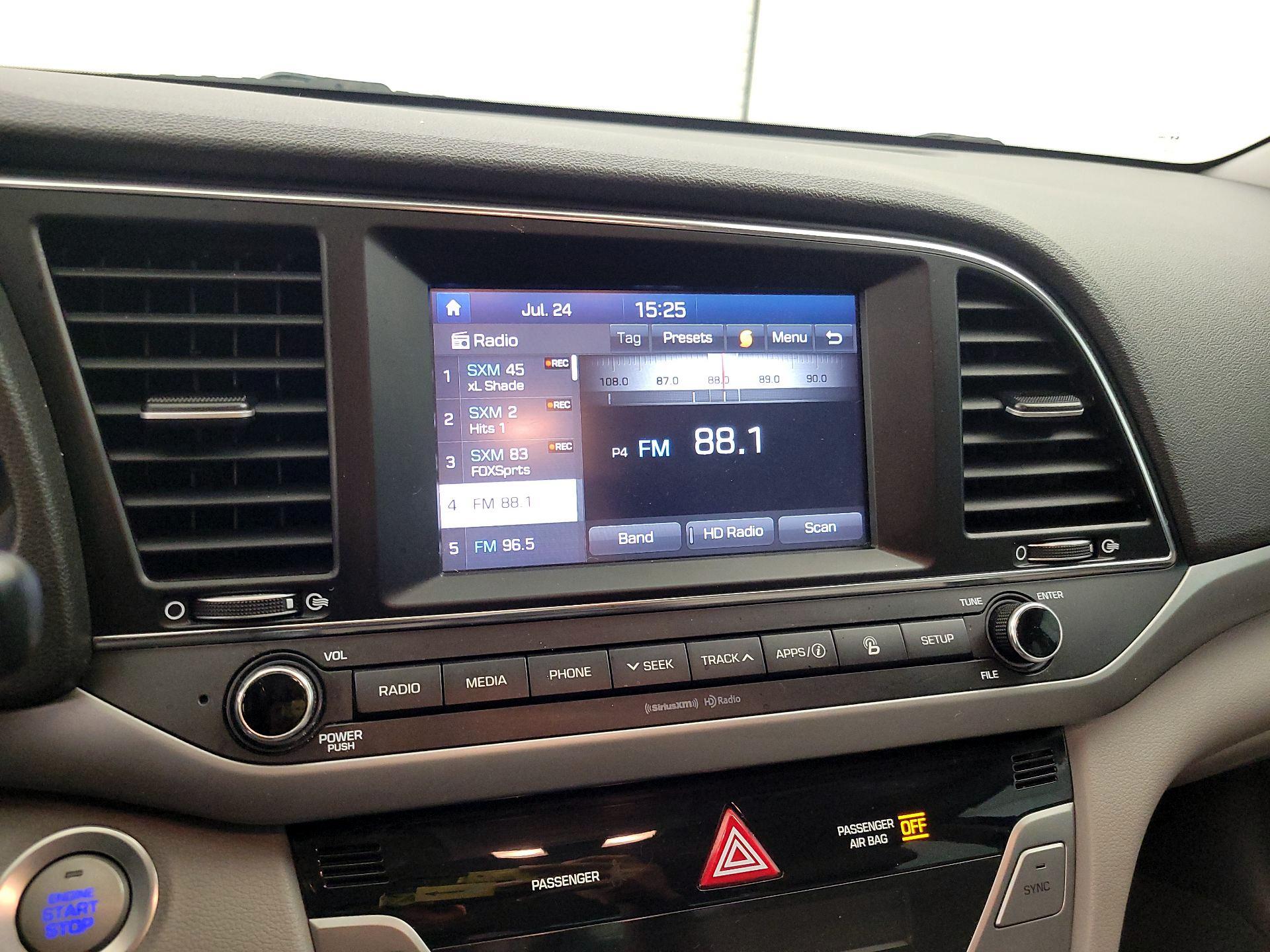 Thumbnail: 2017 Hyundai Elantra - 15