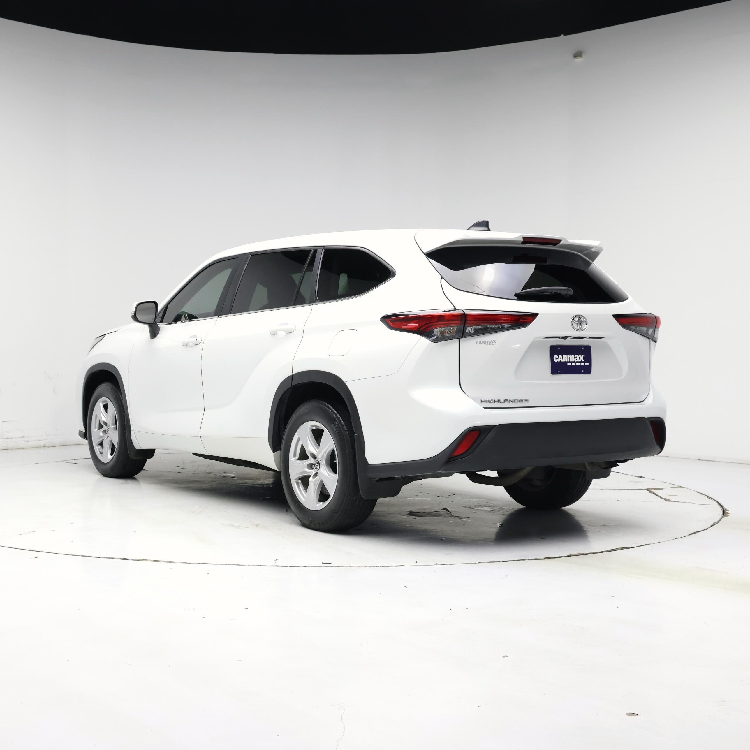 Thumbnail: 2023 Toyota Highlander - 2