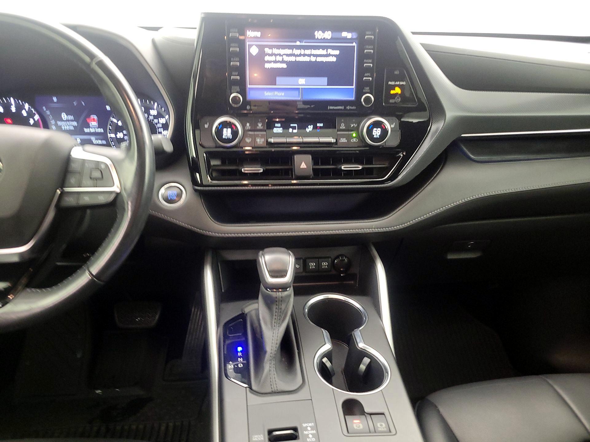 Thumbnail: 2021 Toyota Highlander - 9