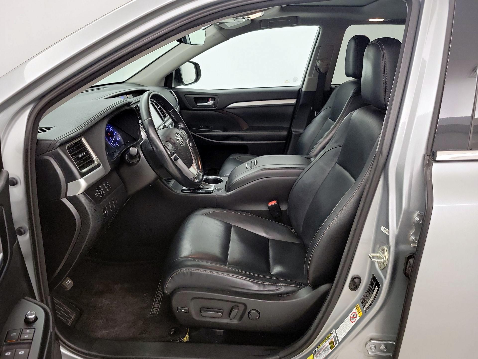 Thumbnail: 2018 Toyota Highlander - 11