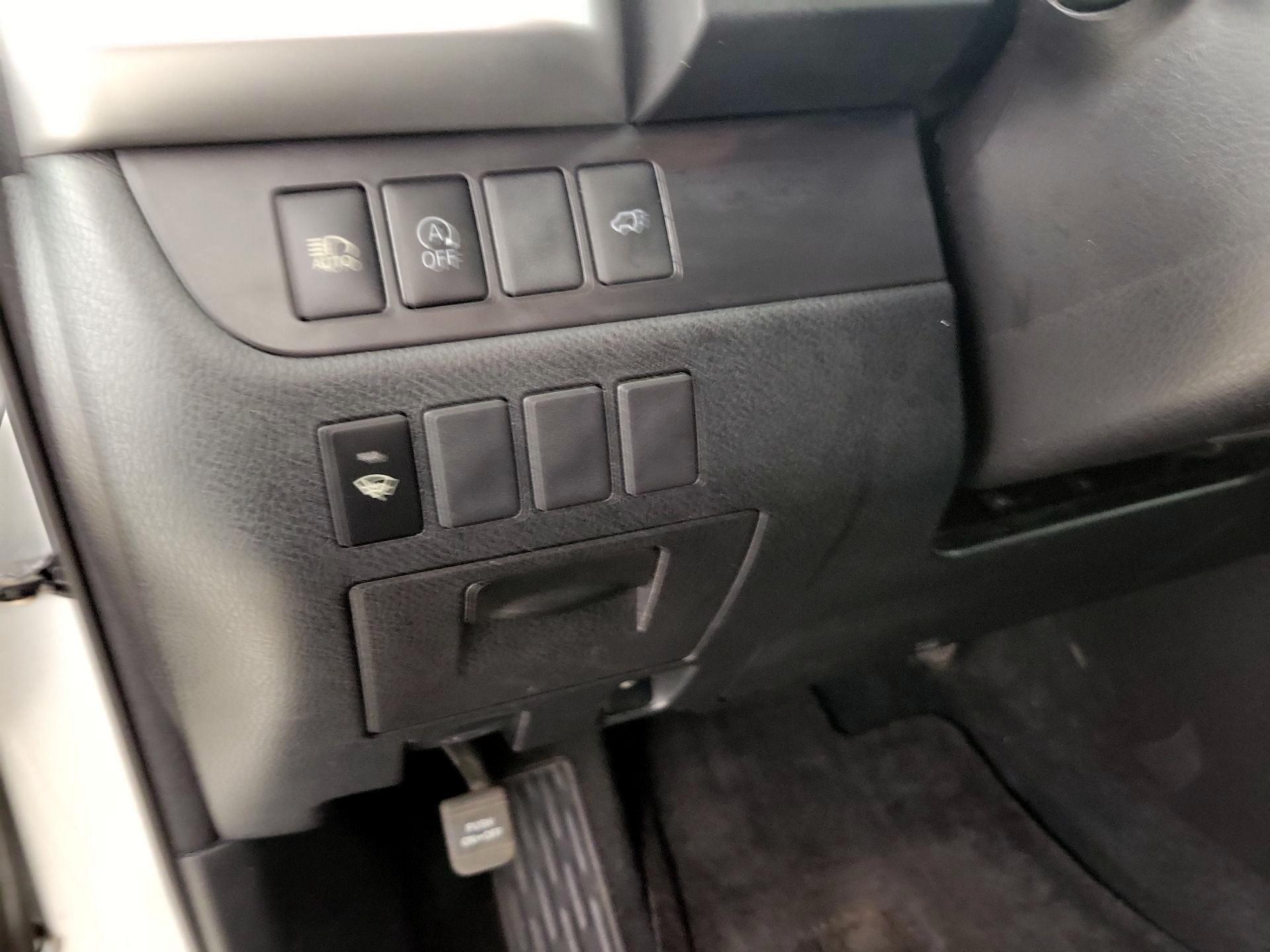 Thumbnail: 2018 Toyota Highlander - 13