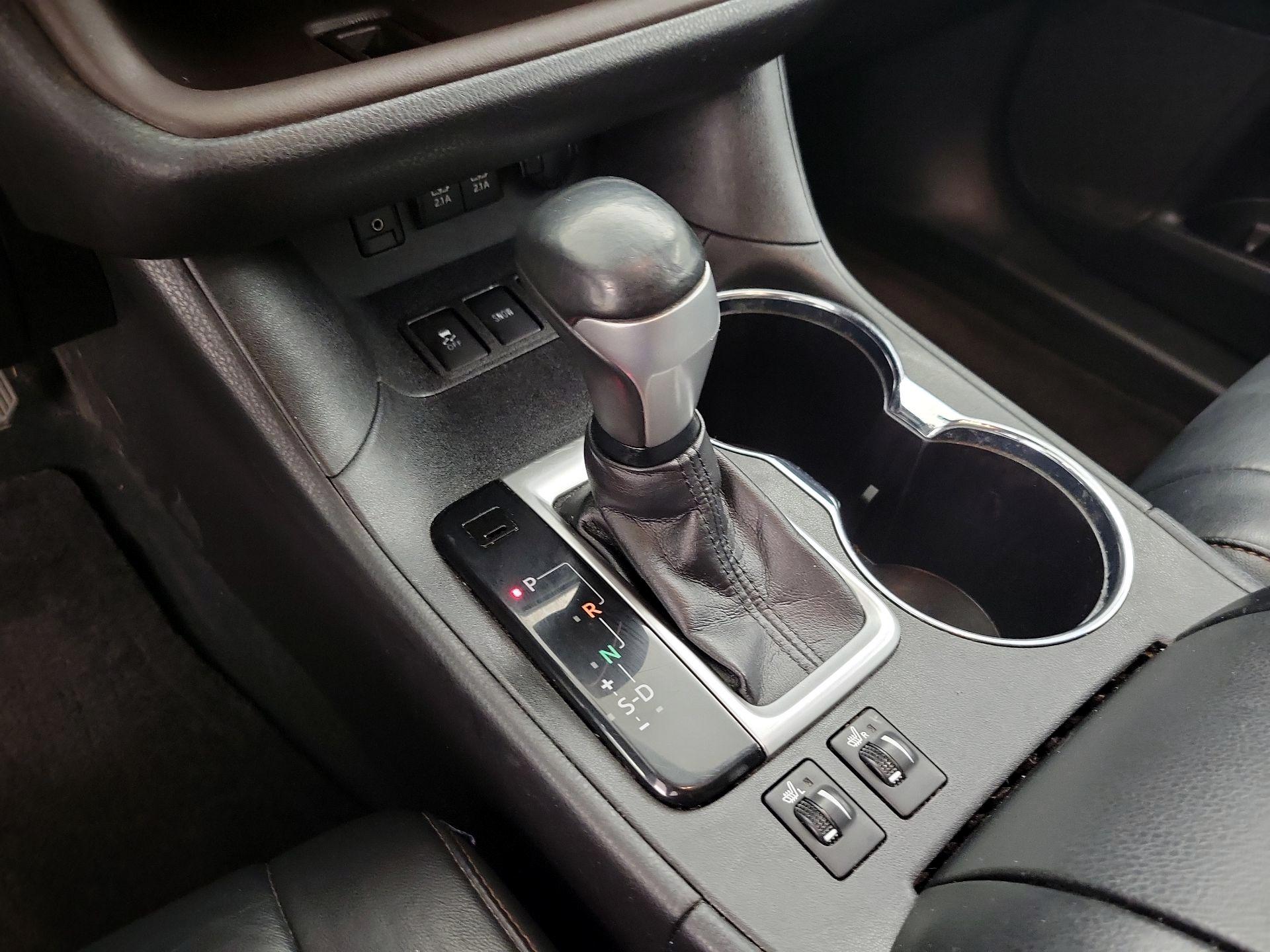 Thumbnail: 2018 Toyota Highlander - 17