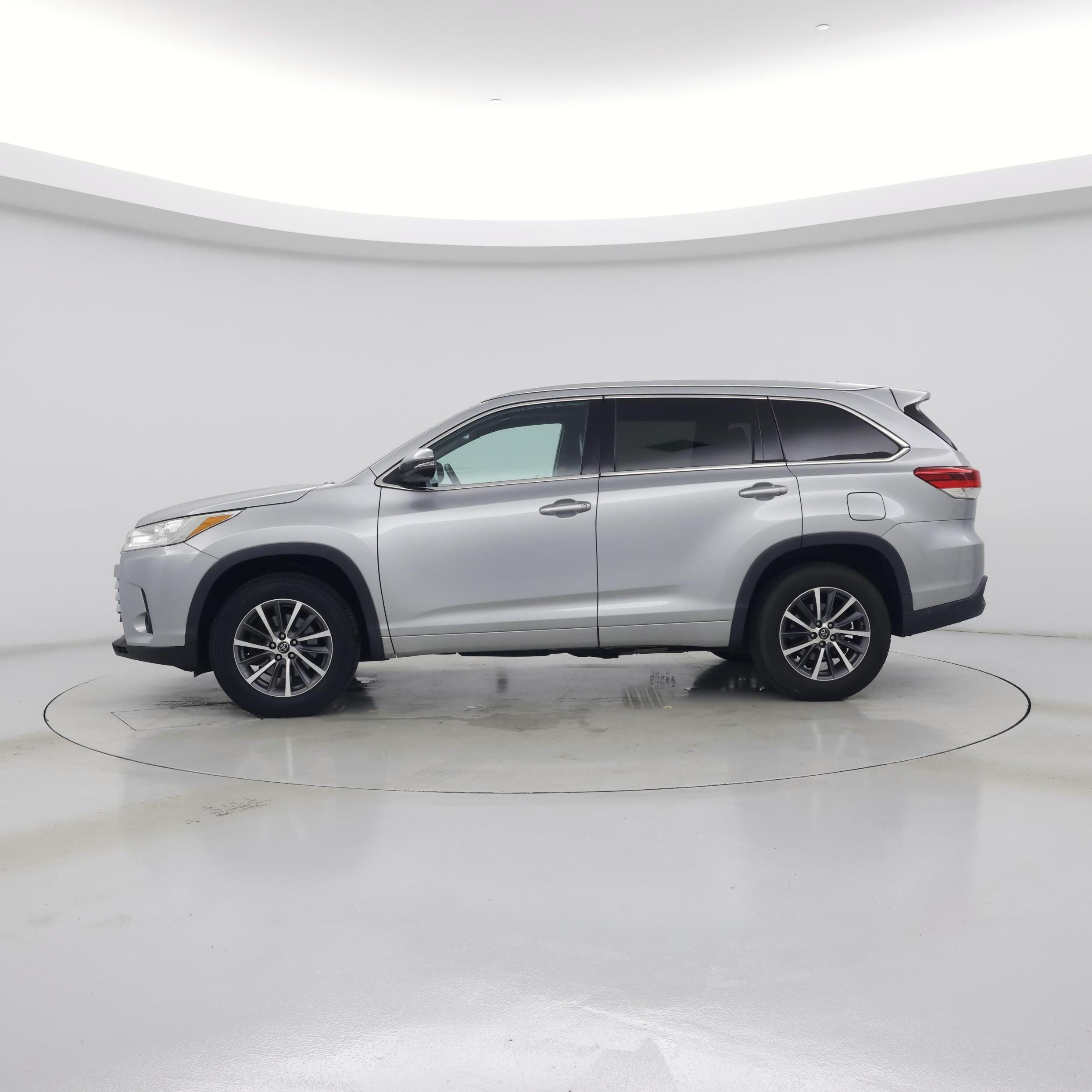 Thumbnail: 2018 Toyota Highlander - 3