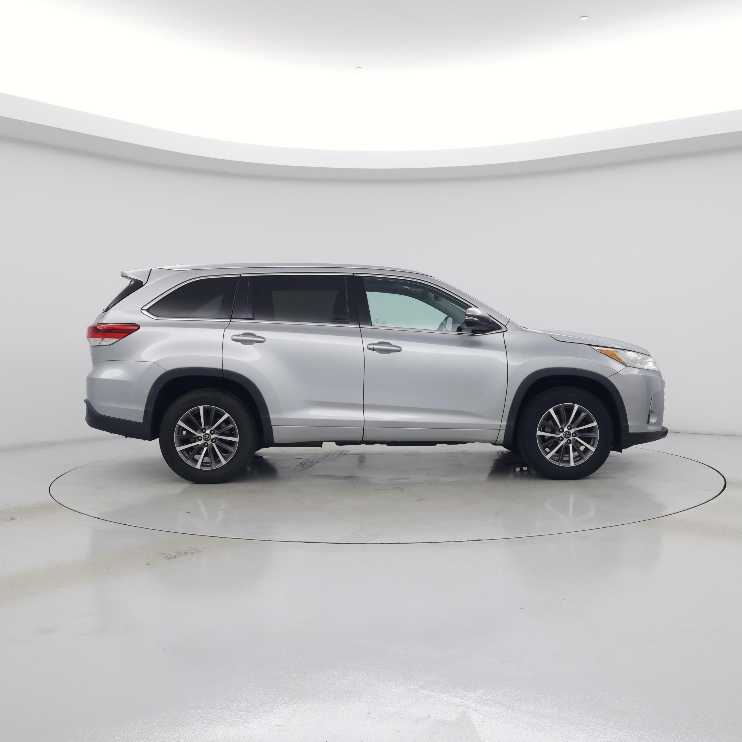 Thumbnail: 2018 Toyota Highlander - 7