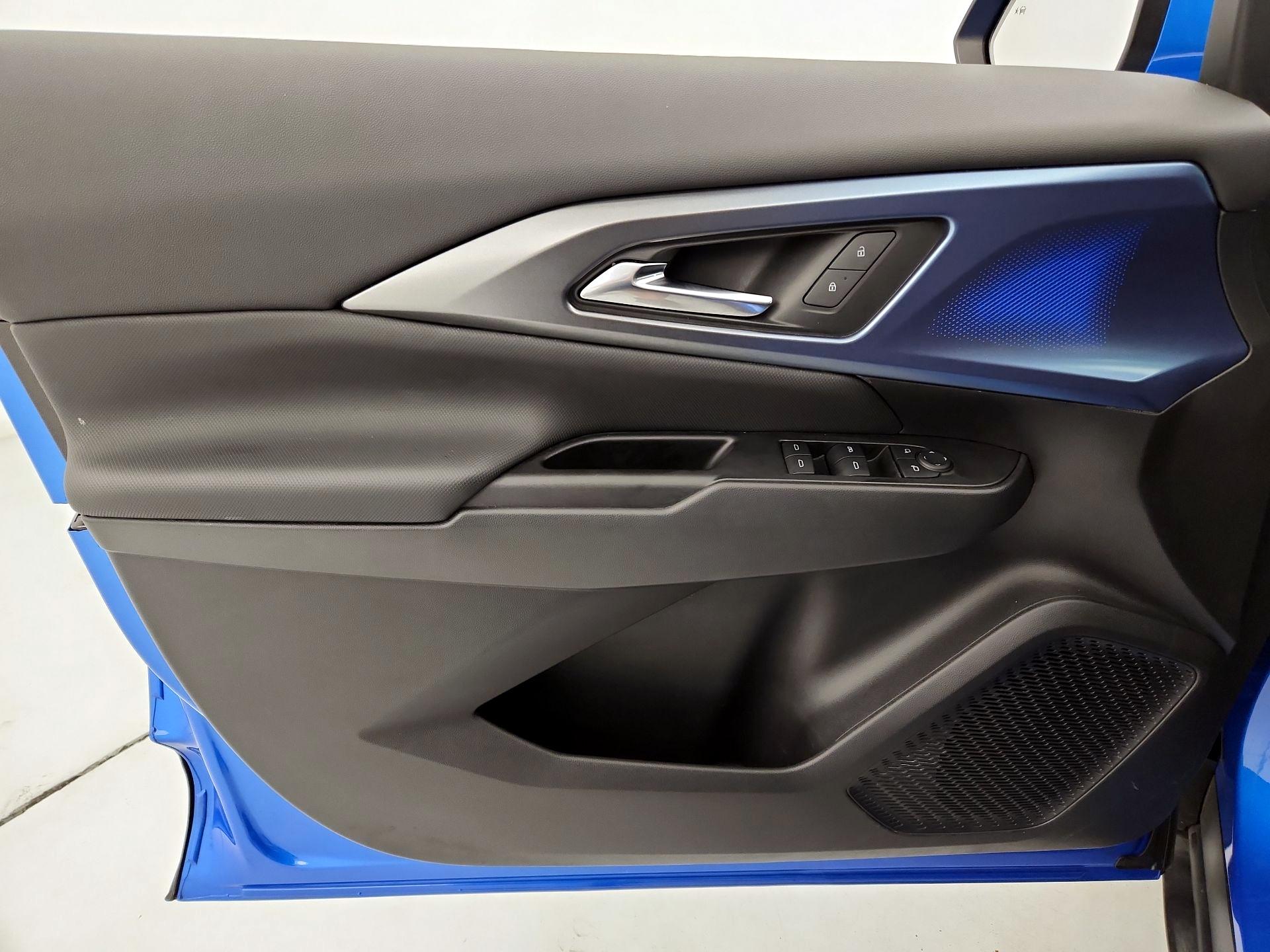 Thumbnail: 2025 Chevrolet Equinox - 12