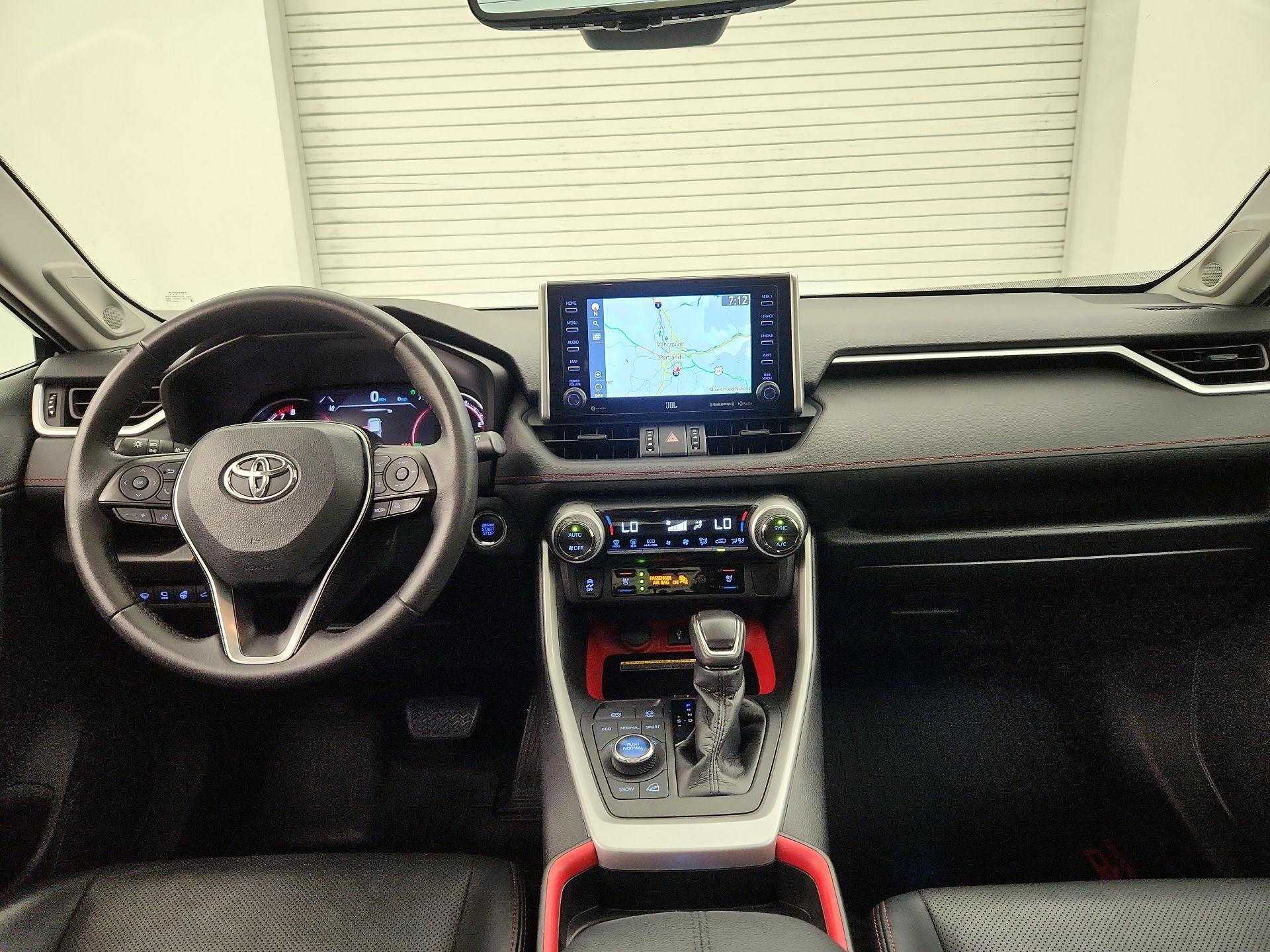 Thumbnail: 2021 Toyota RAV4 - 9