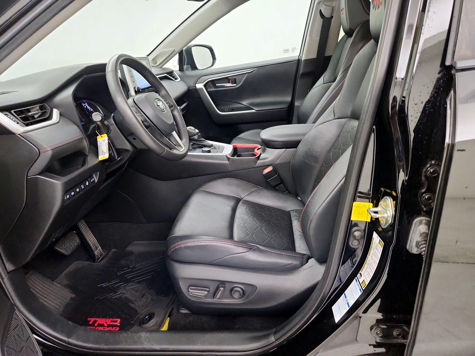 Thumbnail: 2021 Toyota RAV4 - 11