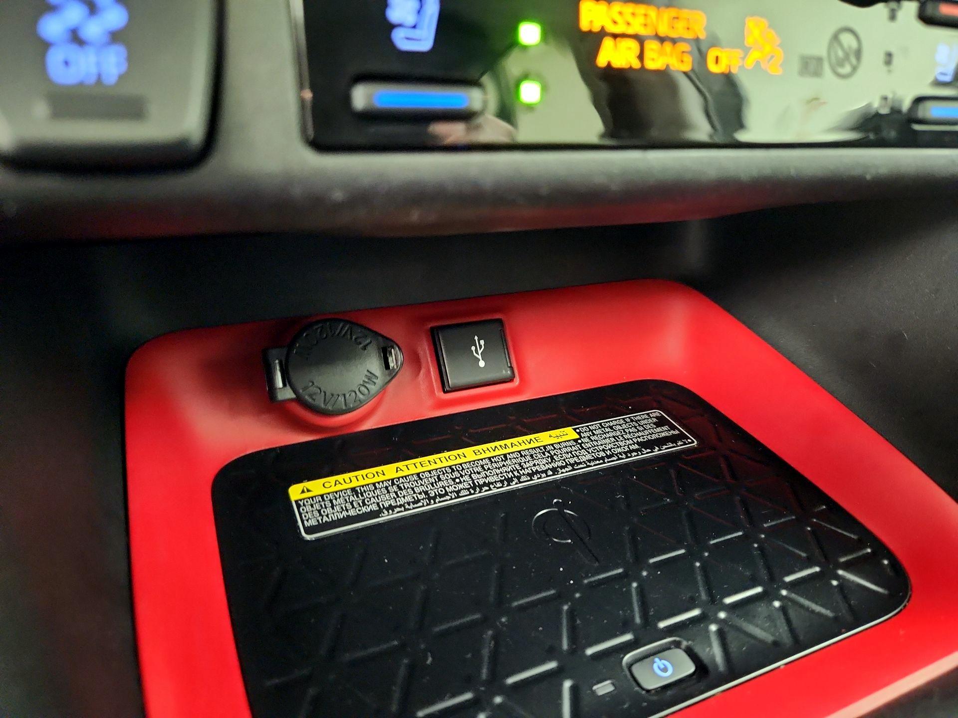 Thumbnail: 2021 Toyota RAV4 - 19