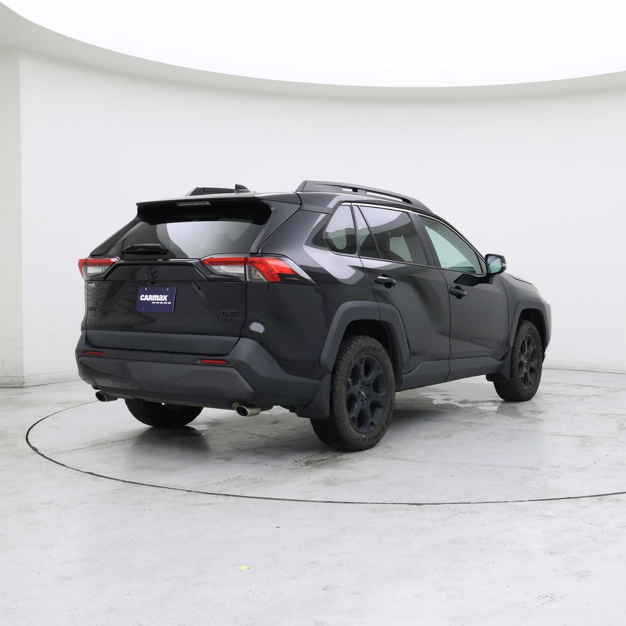 Thumbnail: 2021 Toyota RAV4 - 8